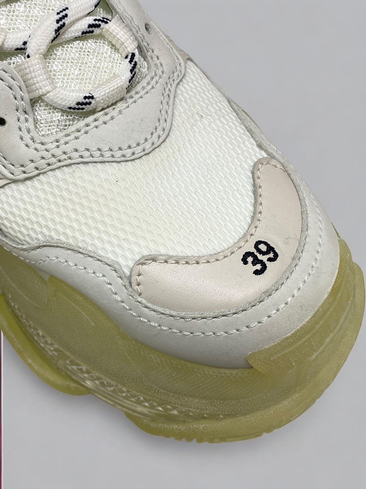 Balenciaga Balenciaga Triple S White Sneakers Size US 6 / EU 39 - 9 Thumbnail