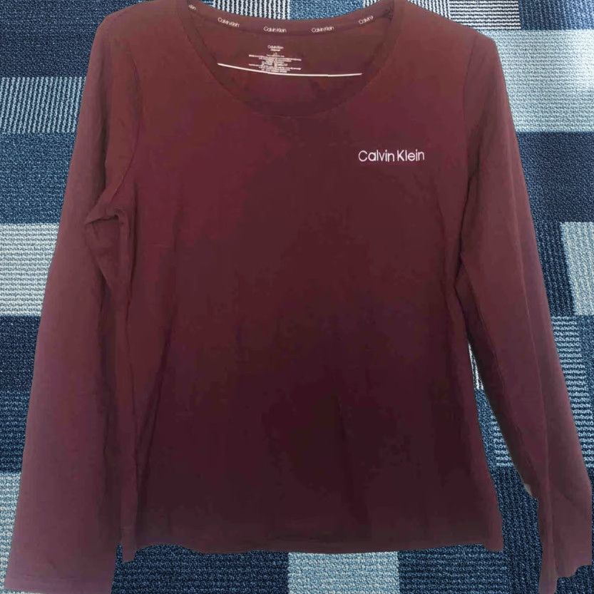 Calvin Klein Calvin Klein Logo Women’s Red Long Sleeve Shirt L Large Knit Cotton Blend Round Neck Solid Sleepwear Top Size L / US 10 / IT 46 - 1 Thumbnail