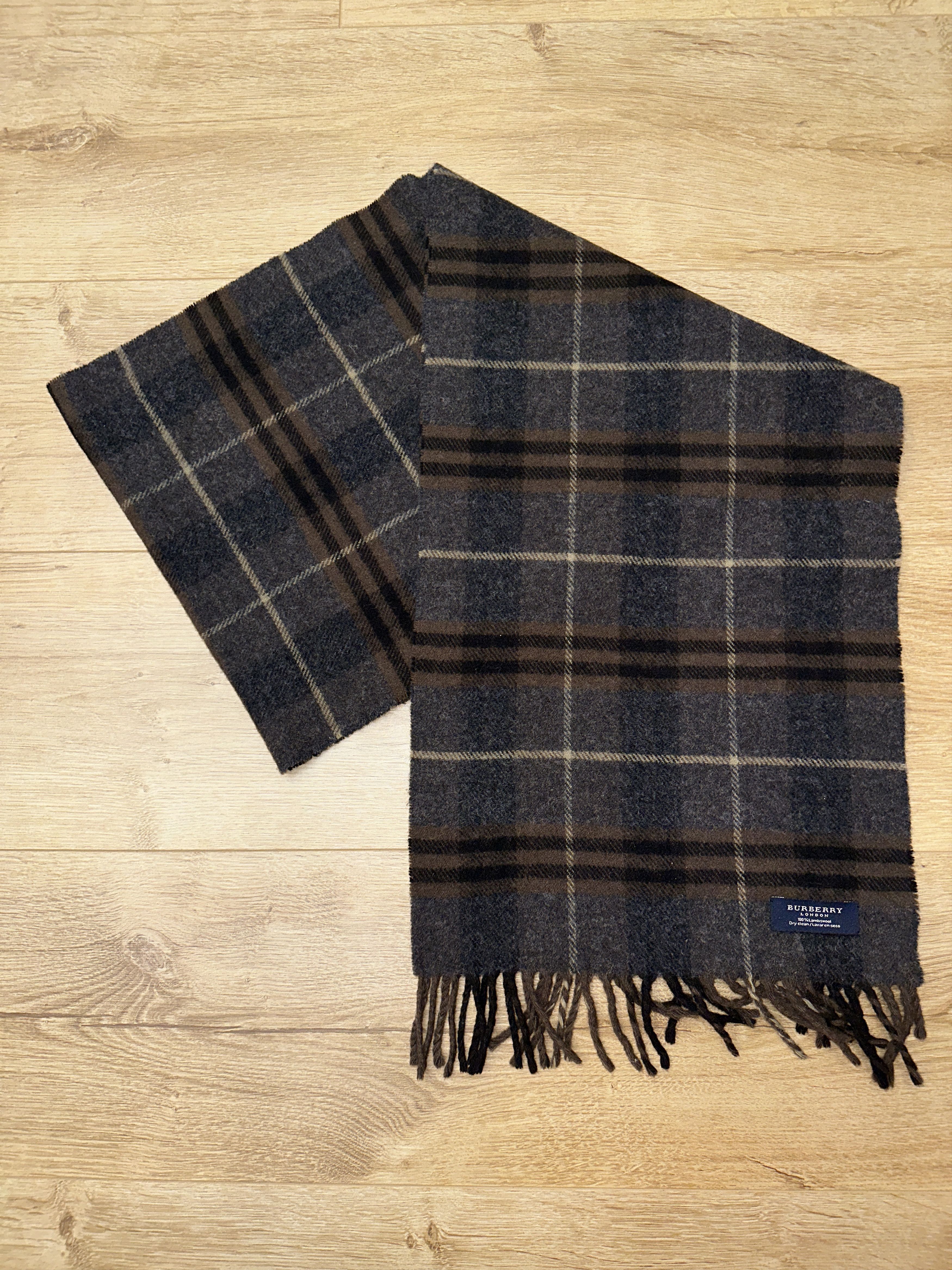 Burberry Iconic Burberry London Lambswool Knight Logo Scarf 170x30cm Size ONE SIZE - 6 Thumbnail