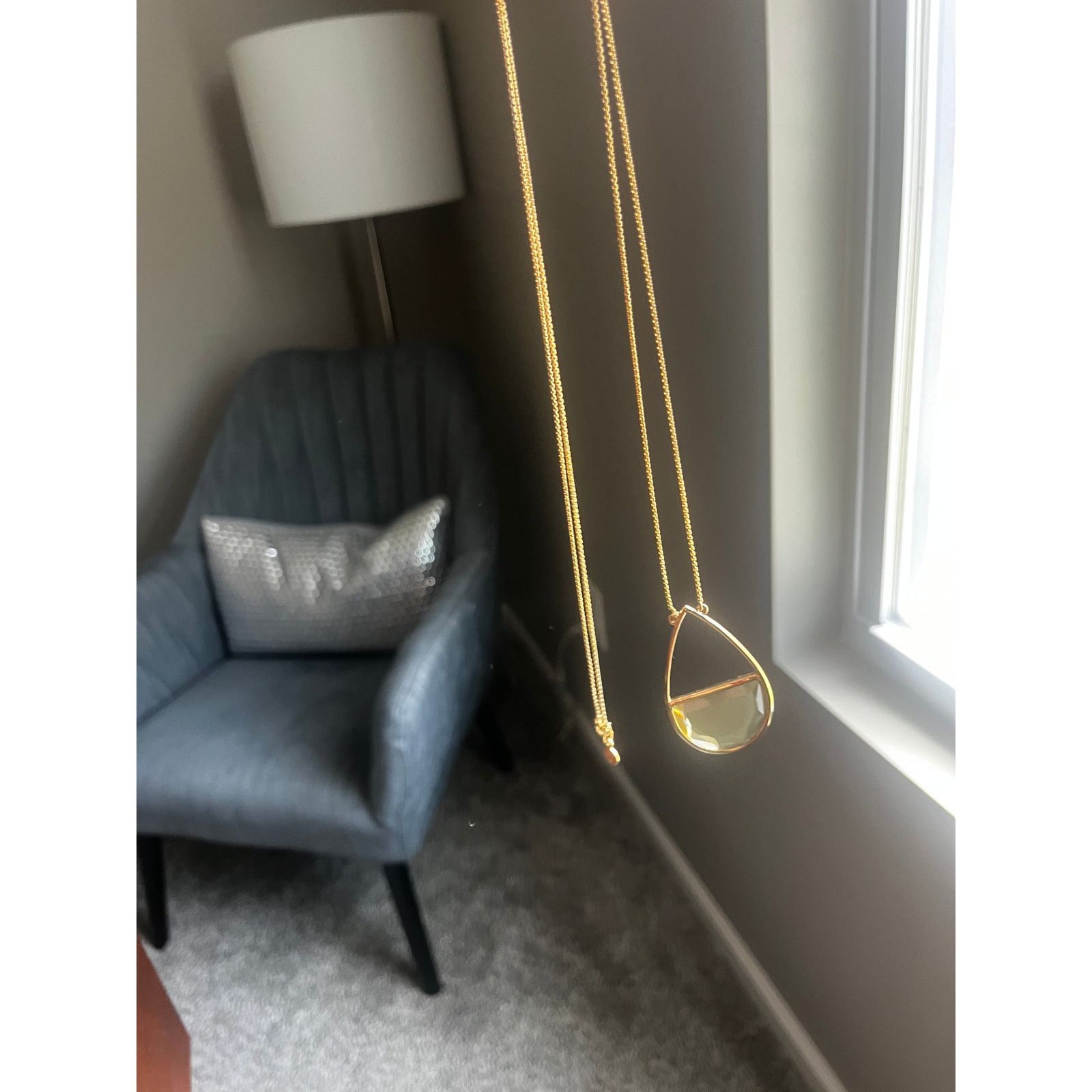 Loft Loft Gold Tone Acrylic Teardrop Warm Amber Necklace Size ONE SIZE - 5 Thumbnail