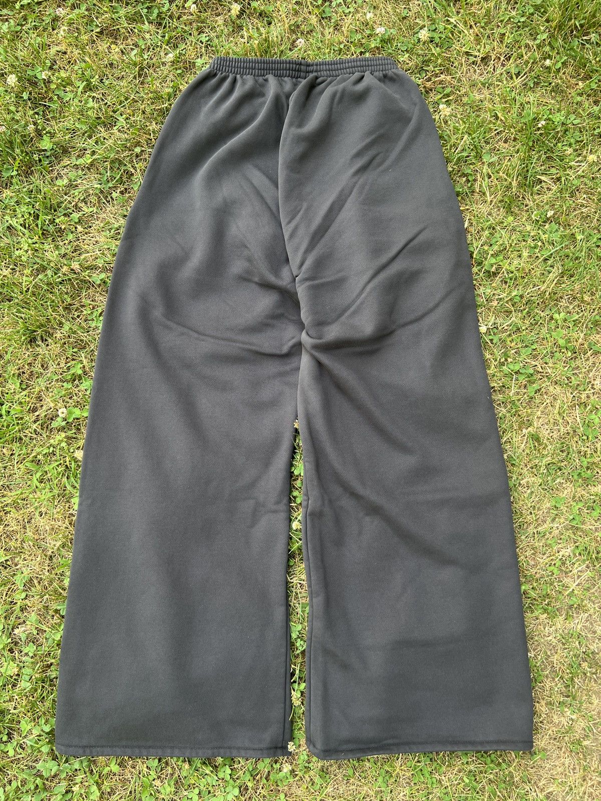 Balenciaga × Gap × Kanye West Yeezy Gap Balenciaga Sweatpants Black Size Large Size US 34 / EU 50 - 6 Thumbnail