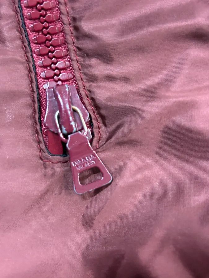 Prada SS2000 Prada Bordeaux Padded Quilted Knee Patch Pants Nylon Size 25" / US 0 / IT 36 - 10 Thumbnail