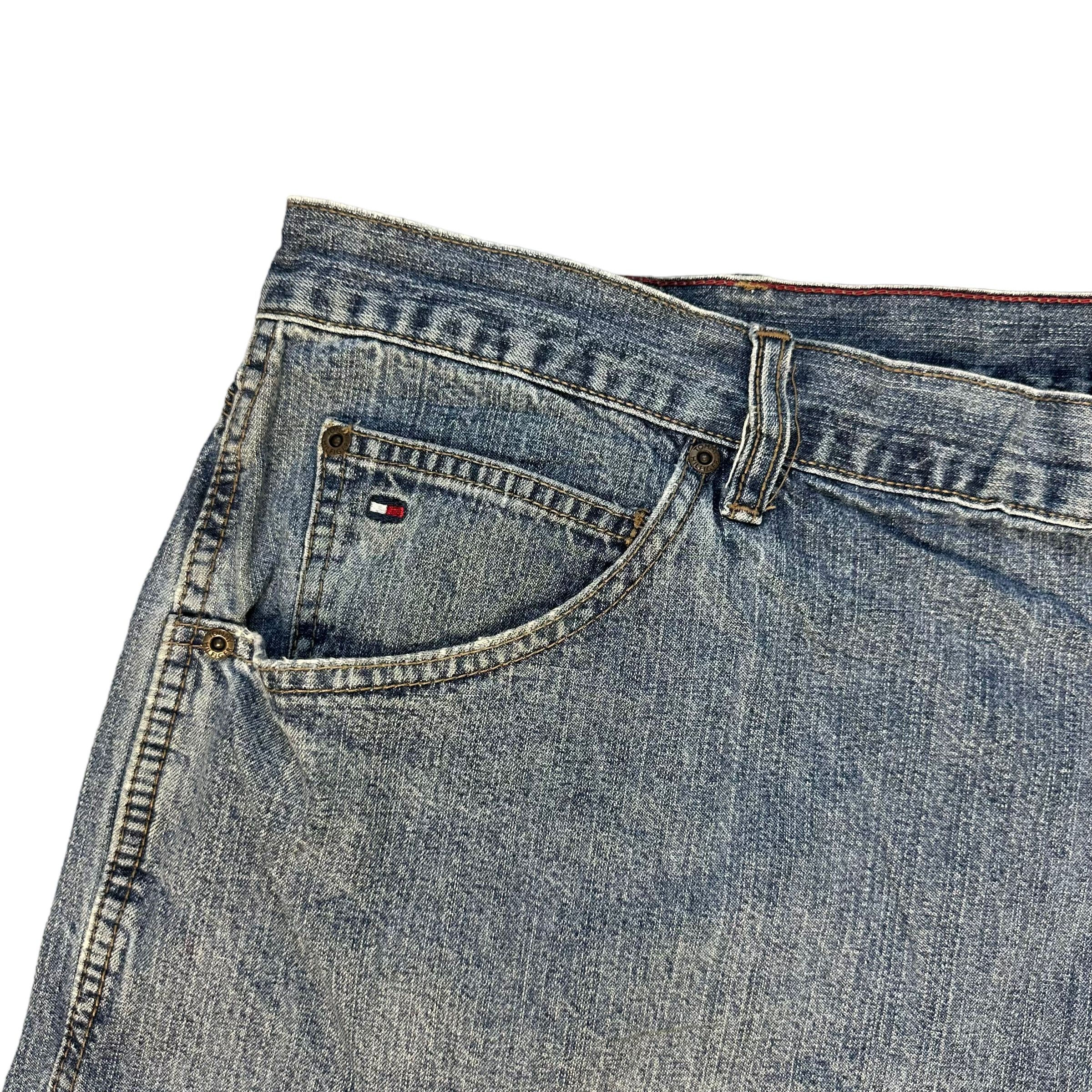 Tommy Hilfiger TOMMY HILFIGER CARPENTER DENIM SHORTS #8410-008 Size US 44 / EU 60 - 4 Thumbnail