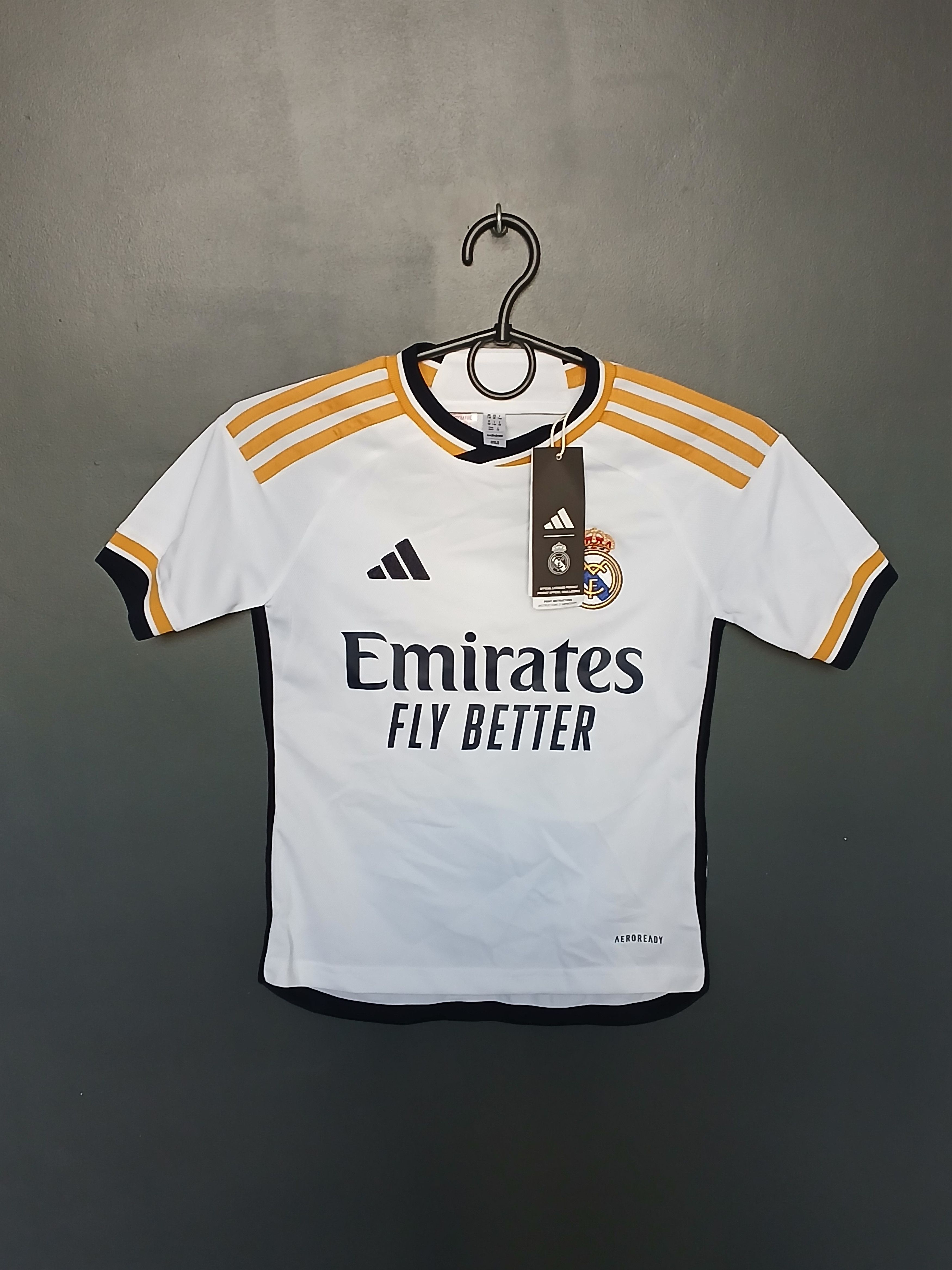 Adidas New KIDS Real Madrid 23/24 Home Football Jersey T-Shirt Size US XS / EU 42 / 0 - 1 Thumbnail