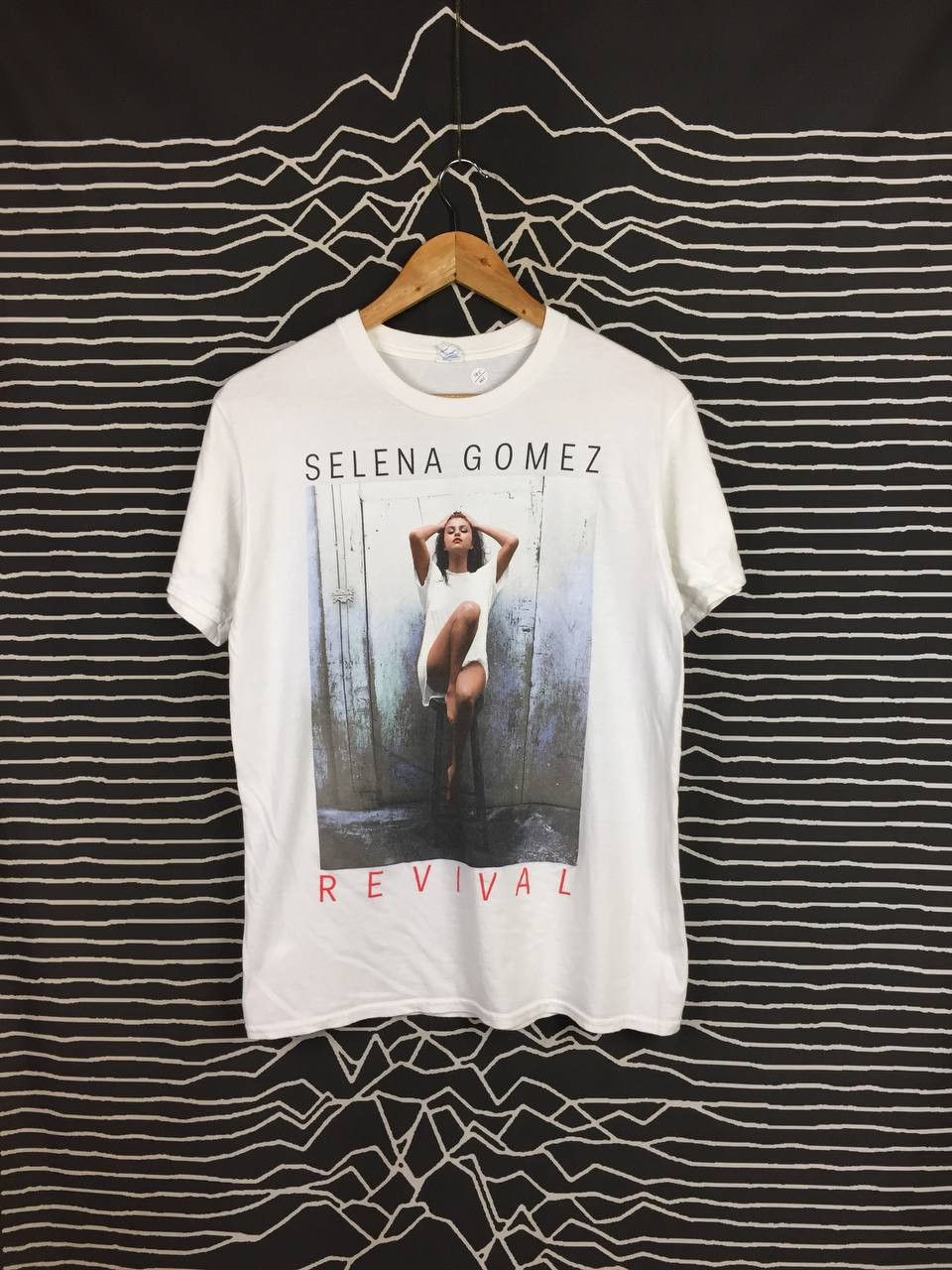 Band Tees Selena Gomez 2016 Revival Tour Concert Tee Size US M / EU 48-50 / 2 - 2 Thumbnail