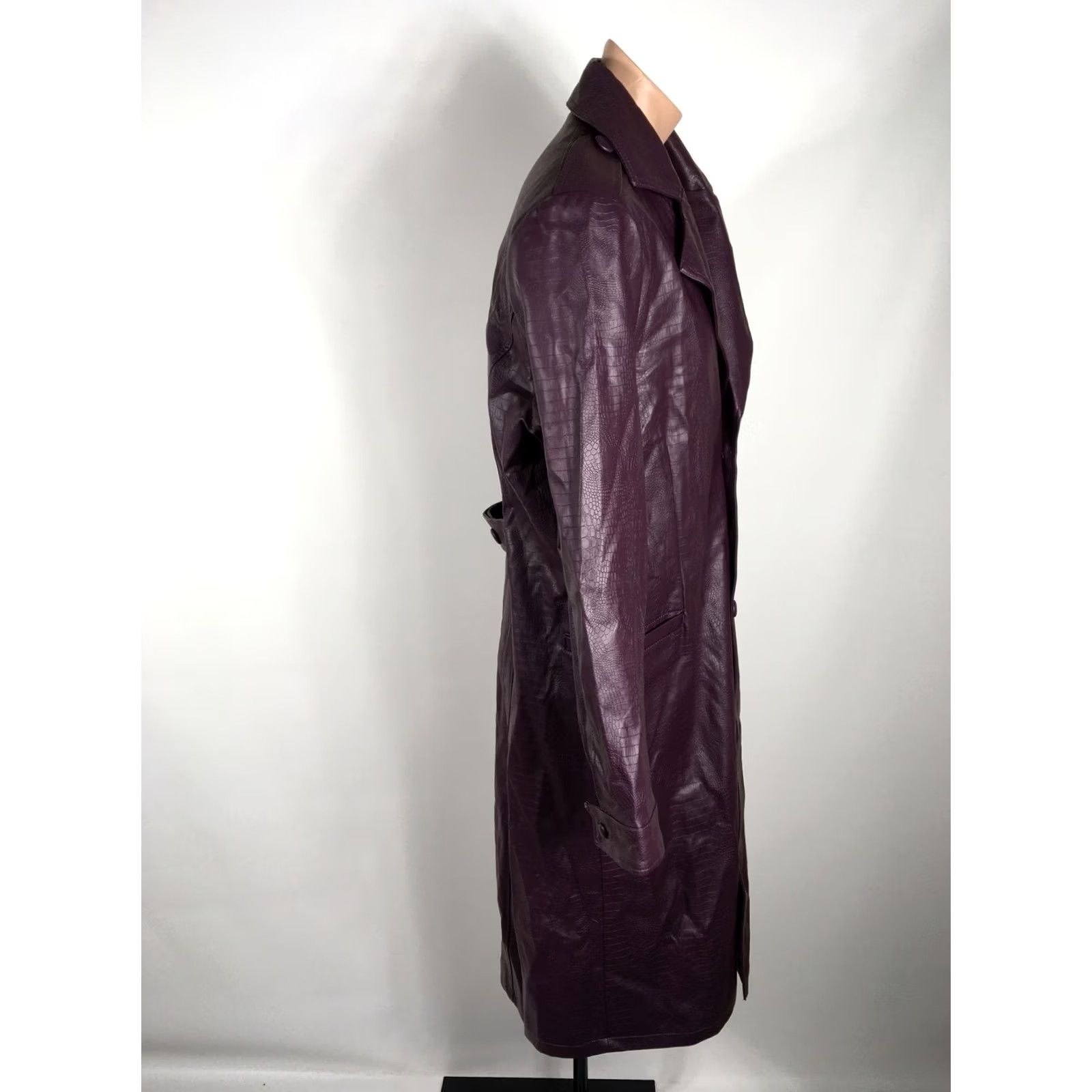 Hot Topic VINTAGE The Joker Suicide Squad Purple Jacket Trench Coat Men L Cosplay Hot Topic Caped Collared Animal Print Button Closure Faux Leather Size US L / EU 52-54 / 3 - 6 Thumbnail
