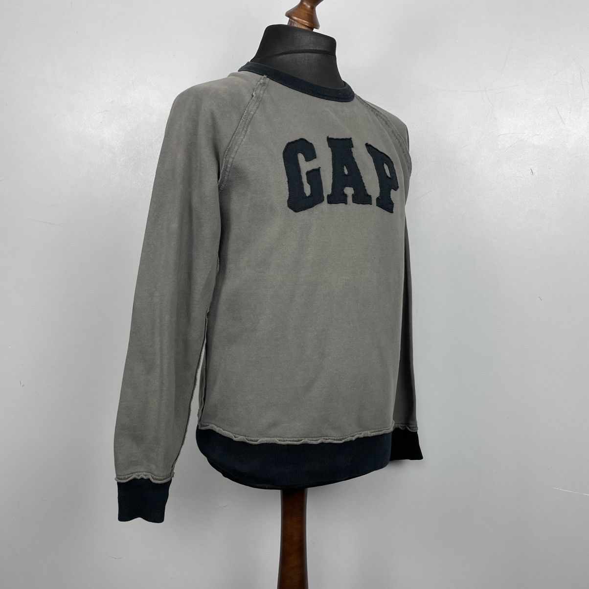 Gap × Vintage Vintage GAP Avantgarde Sweatshirt style y2k japanese Size US S / EU 44-46 / 1 - 2 Thumbnail