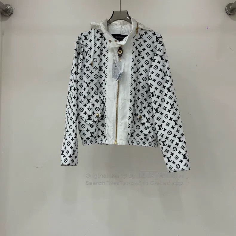 Louis Vuitton Louis Vuitton Black and white full print jacket Size XS / US 0-2 / IT 36-38 - 1 Thumbnail