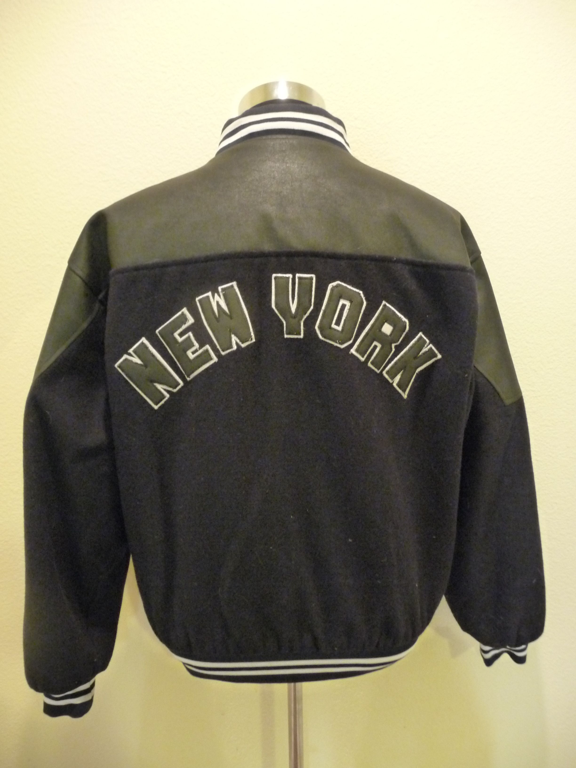 Other New York Yankees MLB Classic Varsity Jacket Size US M / EU 48-50 / 2 - 2 Thumbnail