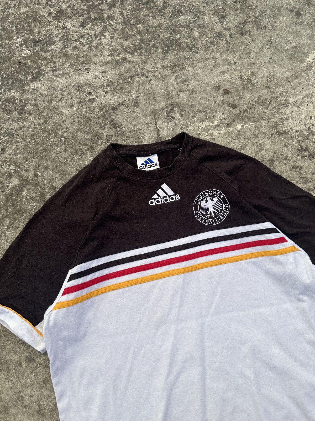 Adidas Vintage Adidas Germany 90s Soccer Jersey T-shirt Rare Casual Size US S / EU 44-46 / 1 - 2 Thumbnail