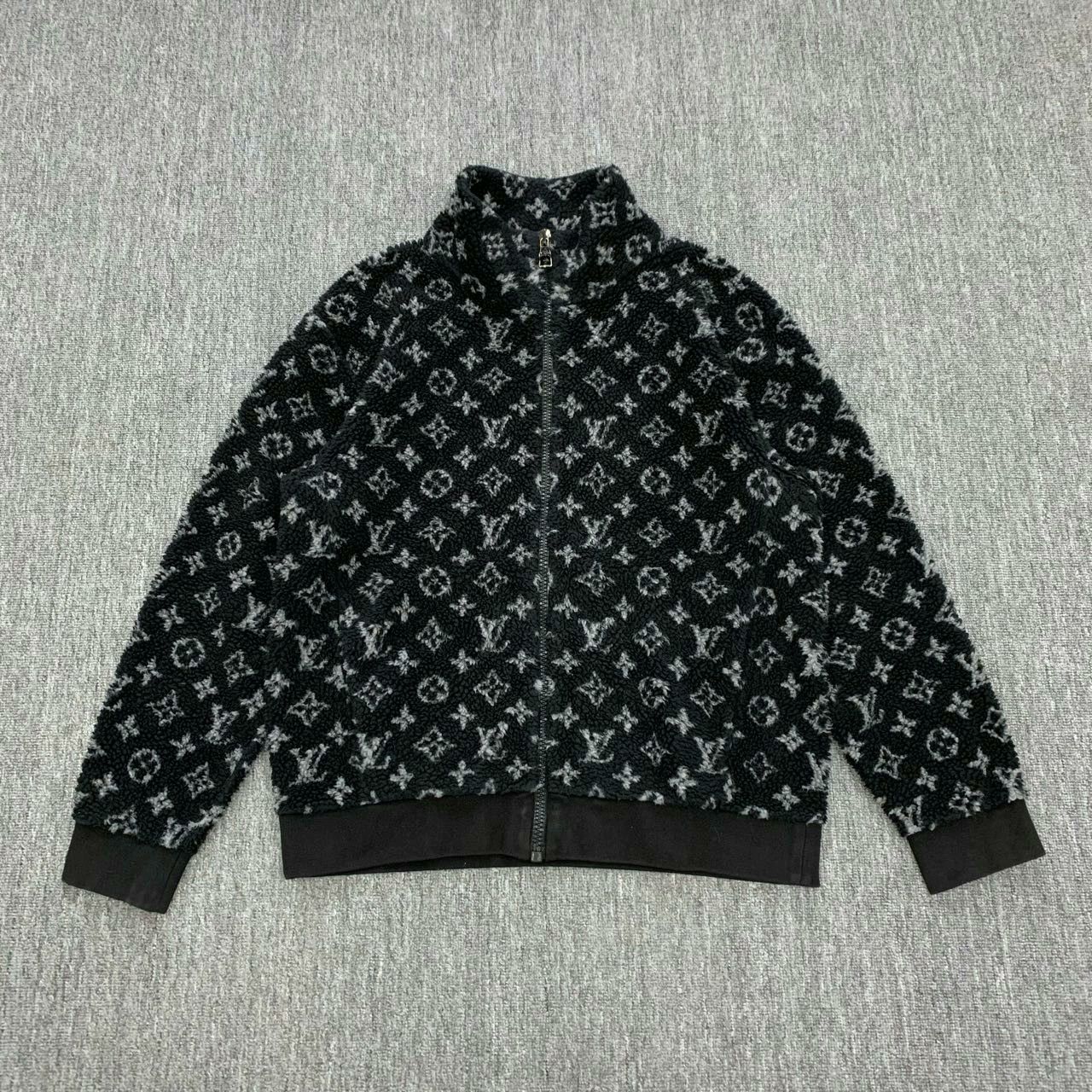 Louis Vuitton lv black patterned teddy jacket size xl Size US XL / EU 56 / 4 - 1 Thumbnail