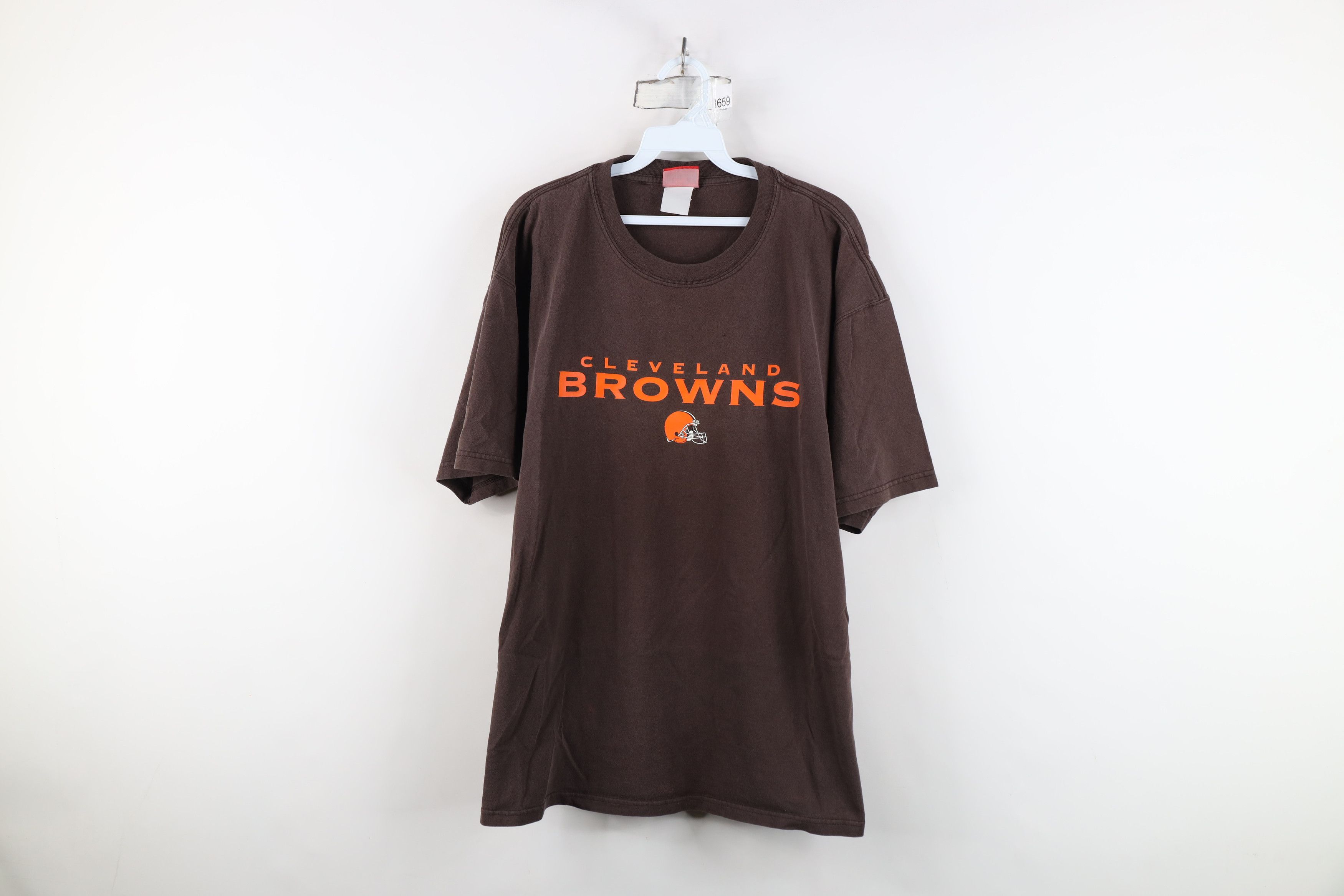 Vintage Vintage NFL Spell Out Cleveland Browns Football T-Shirt Size US XXL / EU 58 / 5 - 1 Thumbnail