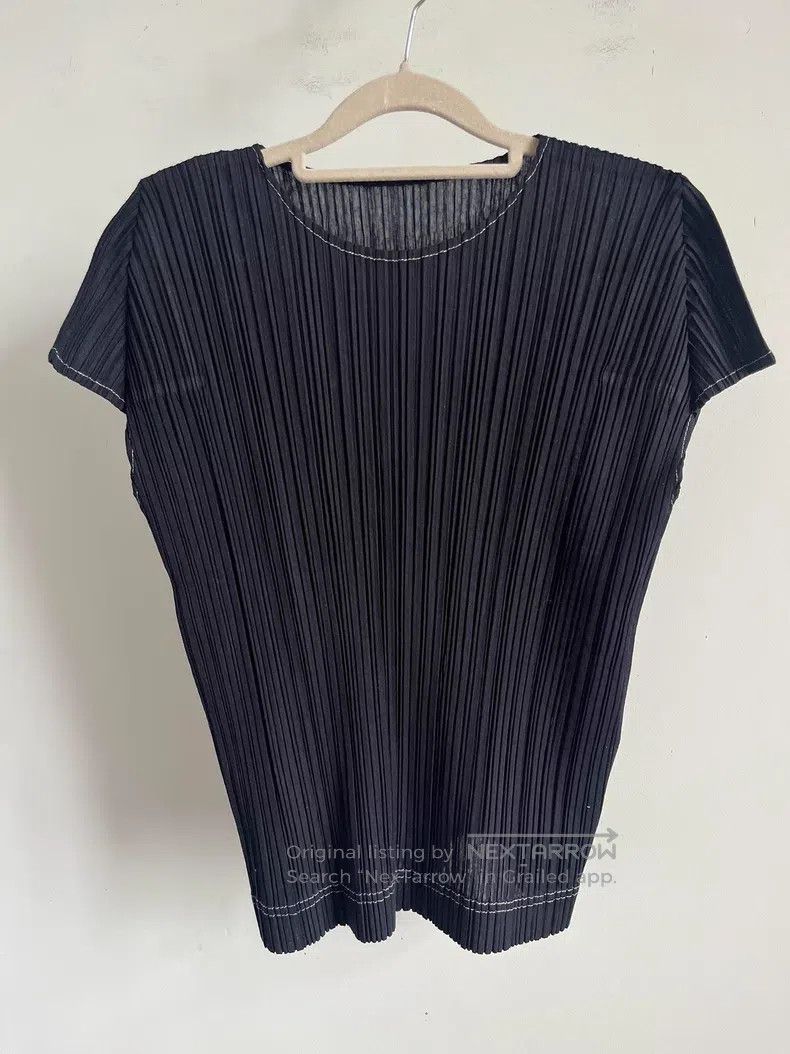 Issey Miyake Issey Miyake Black Short Sleeve Size S / US 4 / IT 40 - 1 Thumbnail