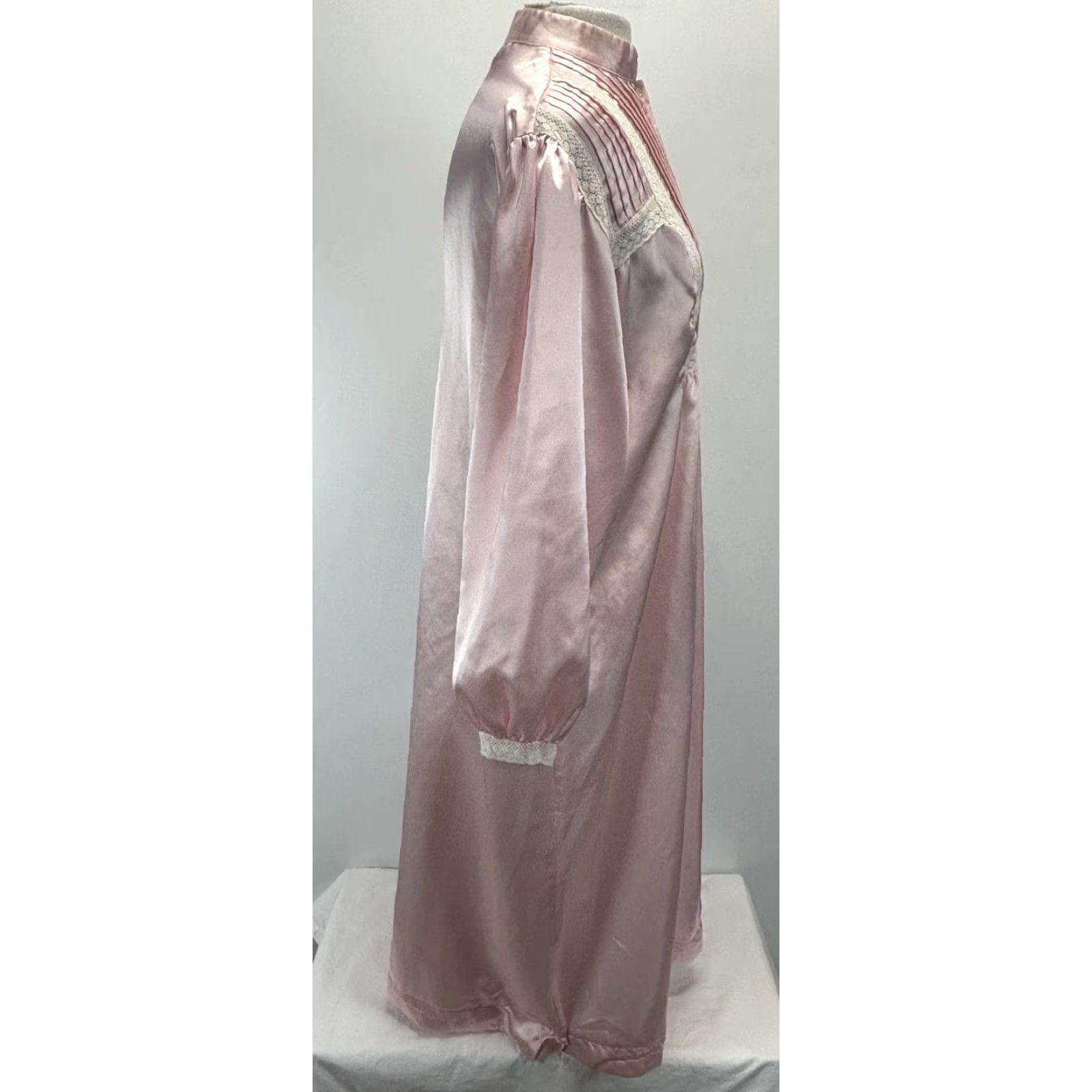 Vintage Vtg Elise Stevens Satin Like Nightgown Pink Long Victorian Ilise Stevens 1980s Coquette Nightgown Womens Chest 42” Regular No Tag Read Size ONE SIZE - 4 Thumbnail