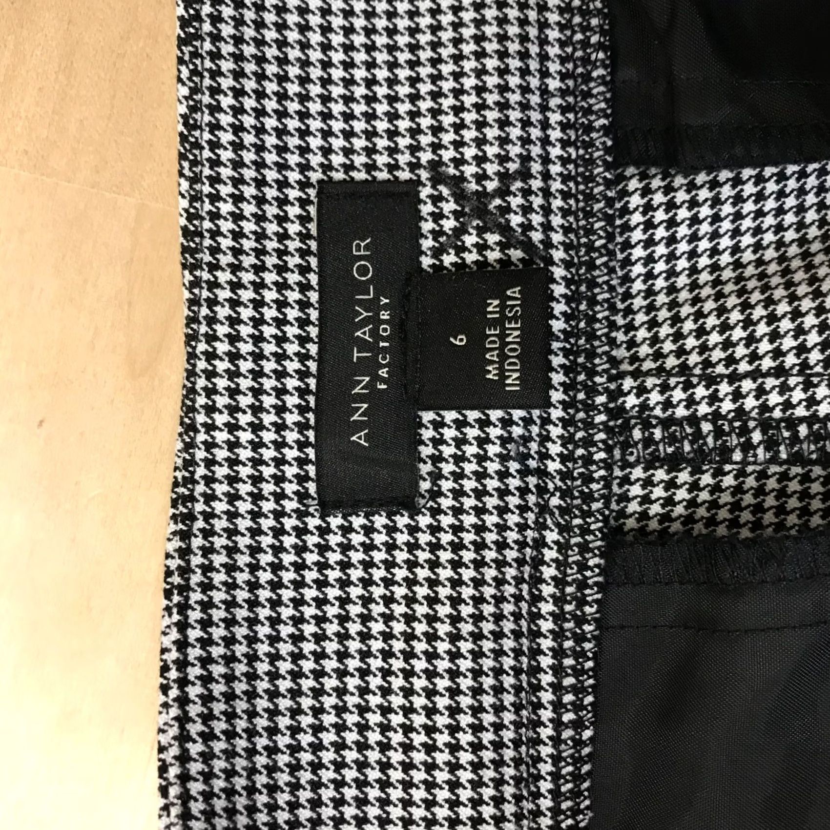 Ann Taylor Ann Taylor Women's 6 BLACK/WHITE Dress Pants Size 28" / US 6 / IT 42 - 7 Thumbnail