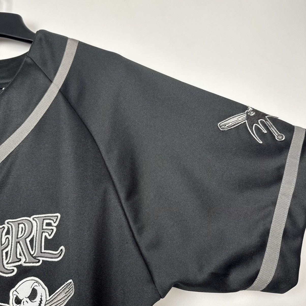 Disney DISNEY NIGHTMARE BEFORE CHRISTMAS EMBROIDERED BASEBAL JERSEY Size US M / EU 48-50 / 2 - 9 Thumbnail