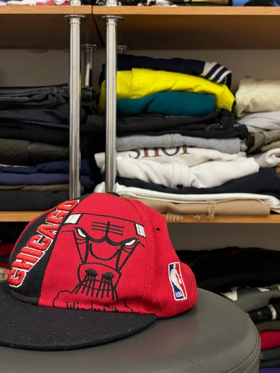 NBA × Vintage Chicago Bulls Vintage NBA snap back cap hat Size ONE SIZE - 3 Thumbnail