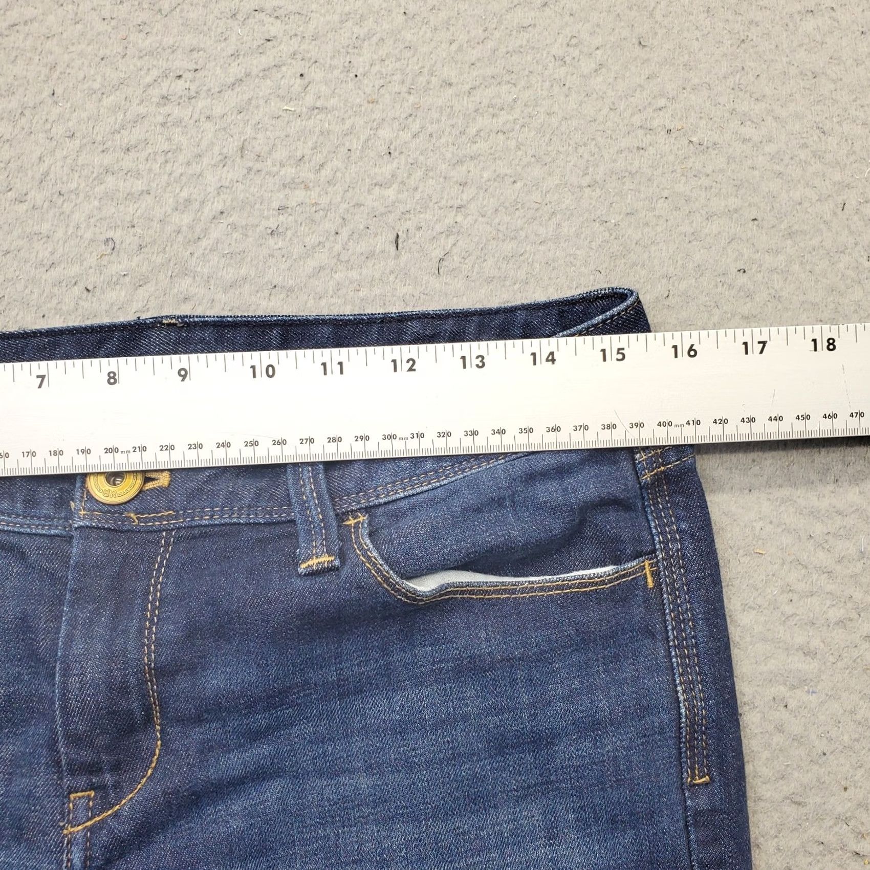 Banana Republic Banana Republic Jeans Womens 27P Blue Denim Skinny Leg 5-Pocket Regular Fit 32.5" Outseam Inseam 24.75" Vintage? No Size 27" / US 4 / IT 40 - 3 Thumbnail