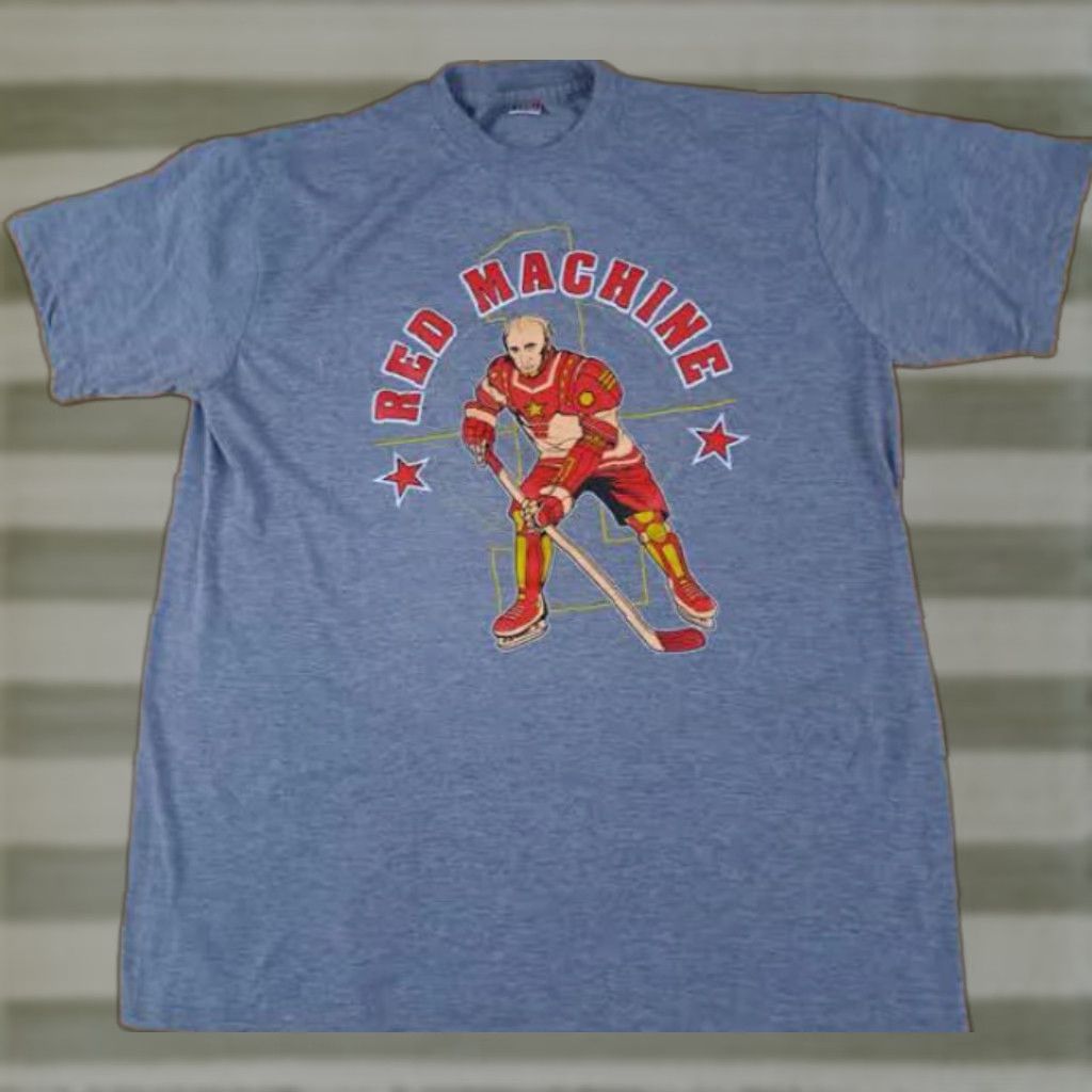 Vintage **Lyon Hockey Gray T-Shirt XXL** User: **Lyon Hockey Gray T-Shirt XXL** Size US XXL / EU 58 / 5 - 1 Thumbnail