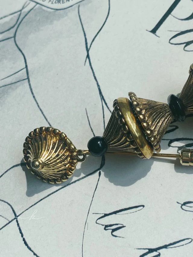 Yves Saint Laurent YSL Vintage Haute Couture Tassel Brooch Size ONE SIZE - 5 Thumbnail