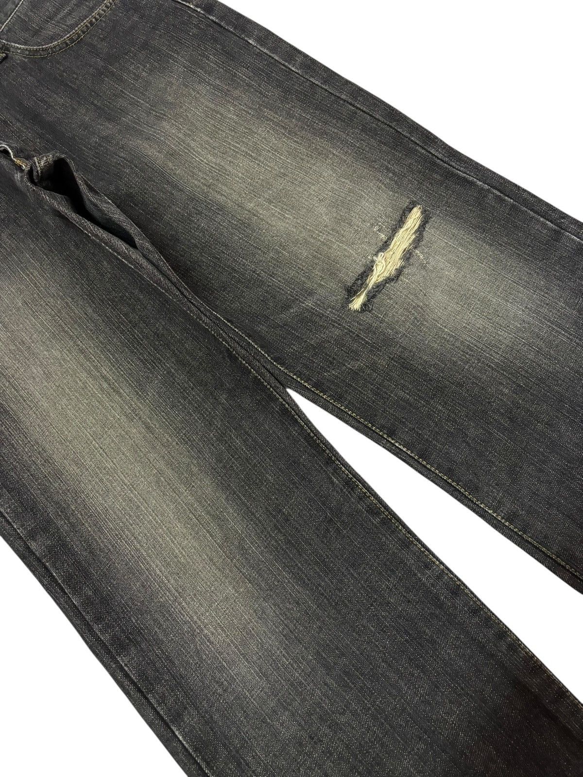 Edwin Vtg Edwin Japan 404 Distressed Jeans Size US 31 - 4 Thumbnail