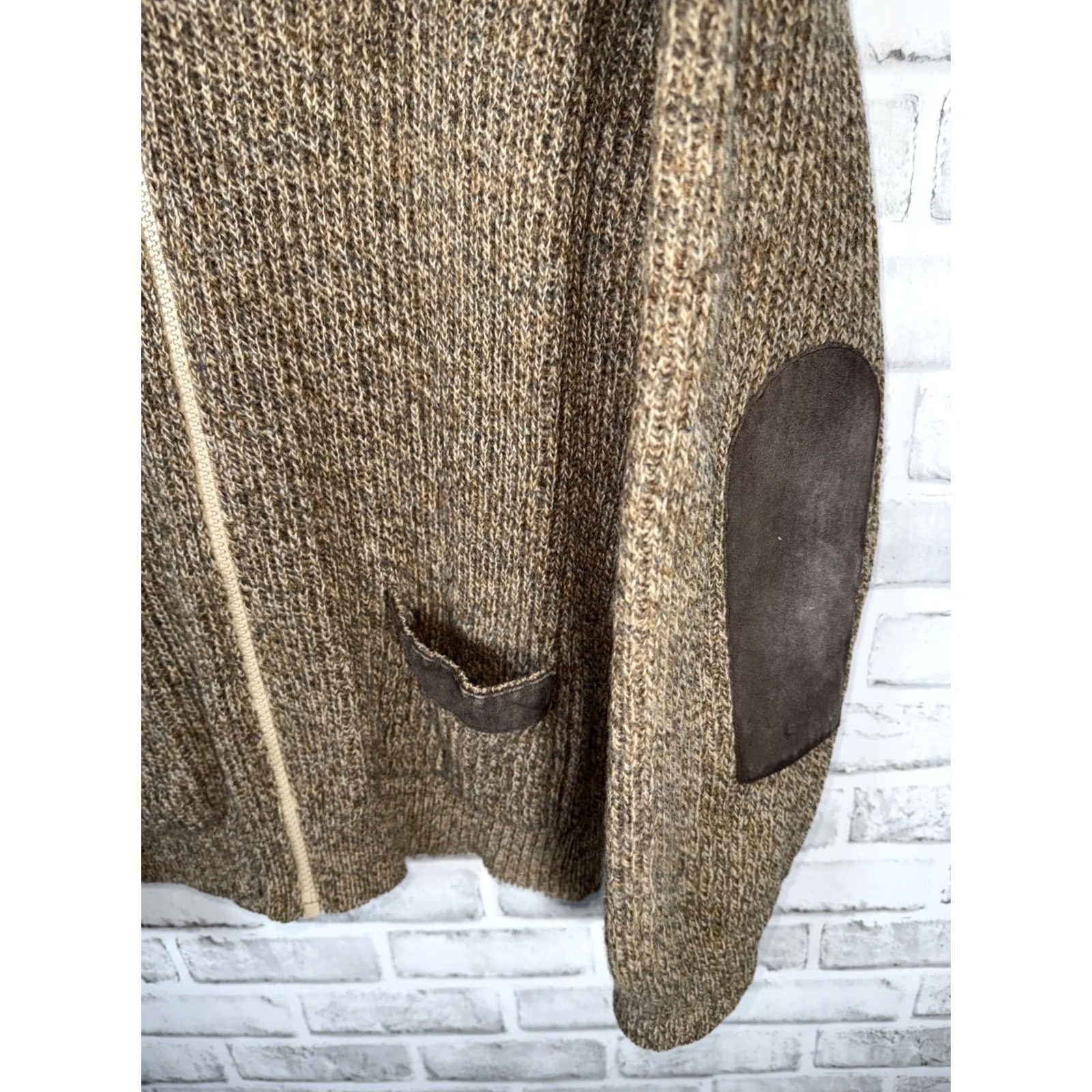 Vintage Lochaven Of Scotland Cardigan Sweater Brown 100% Wool Zip Up Suede Detail Men M Size US M / EU 48-50 / 2 - 4 Thumbnail