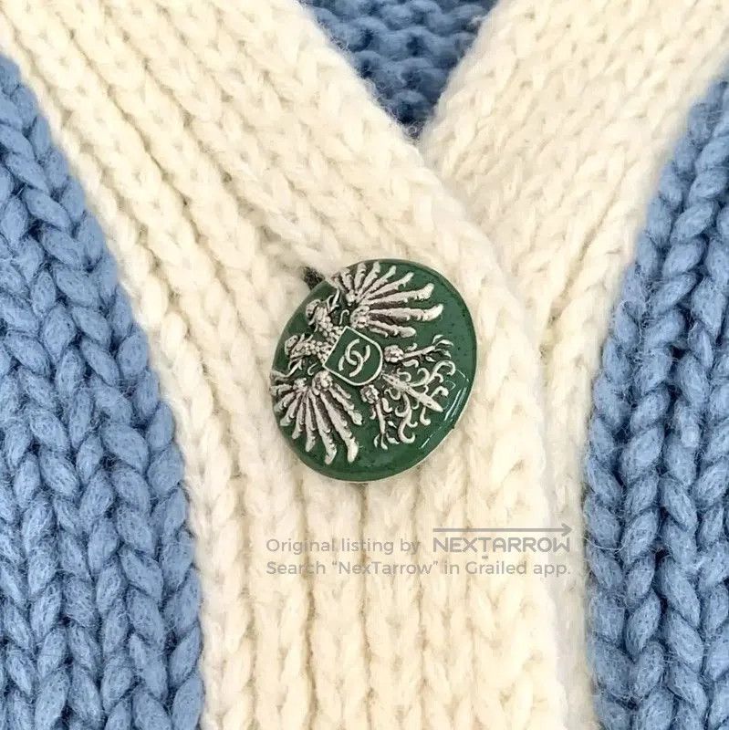 Chanel Chanel Women's Blue Wool Cardigan with Floral Detail . Size S / US 4 / IT 40 - 6 Thumbnail