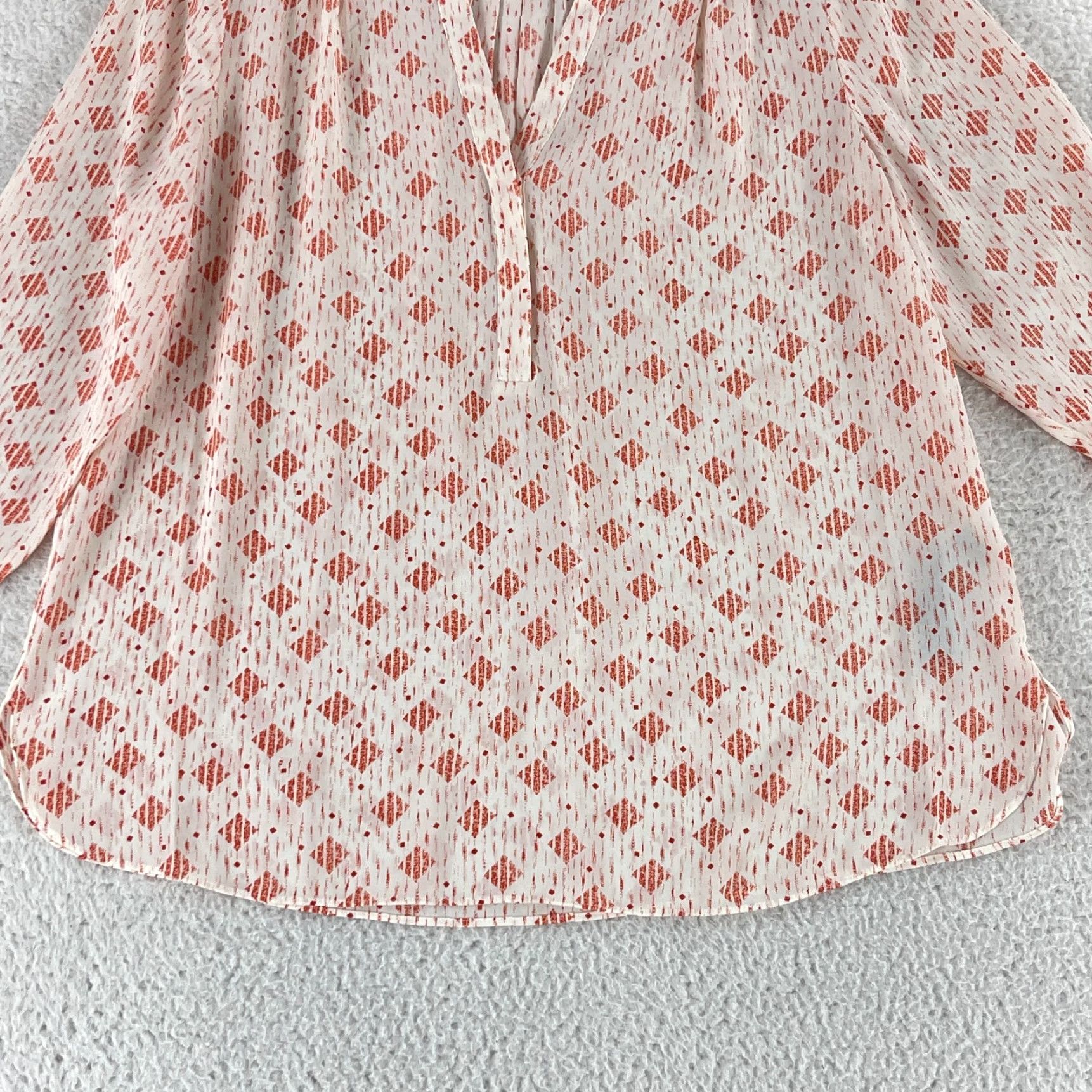 NYDJ NYDJ The Perfect Shirt Womens White Geometric Print V-Neck 3/4 Sleeve Size Small Size S / US 4 / IT 40 - 4 Thumbnail