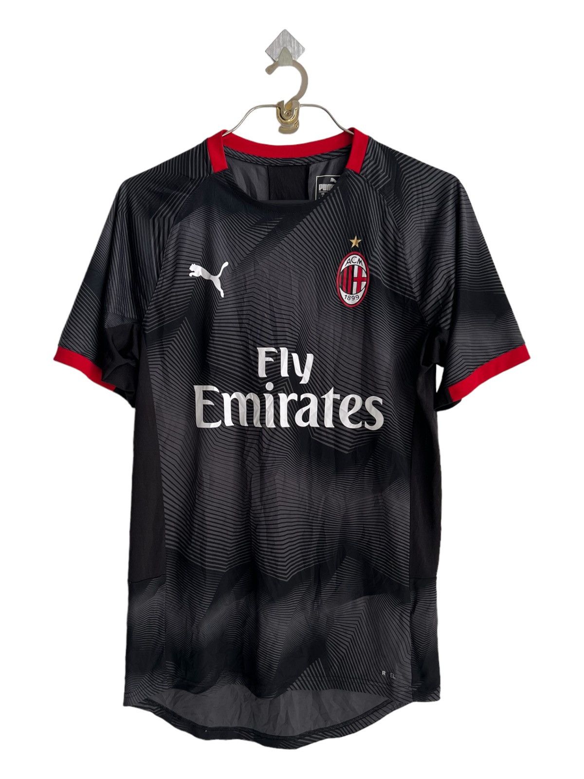 Puma RARE 2018-19 AC Milan Puma Fly Emirates Pre-Match Jersey Size US M / EU 48-50 / 2 - 2 Thumbnail