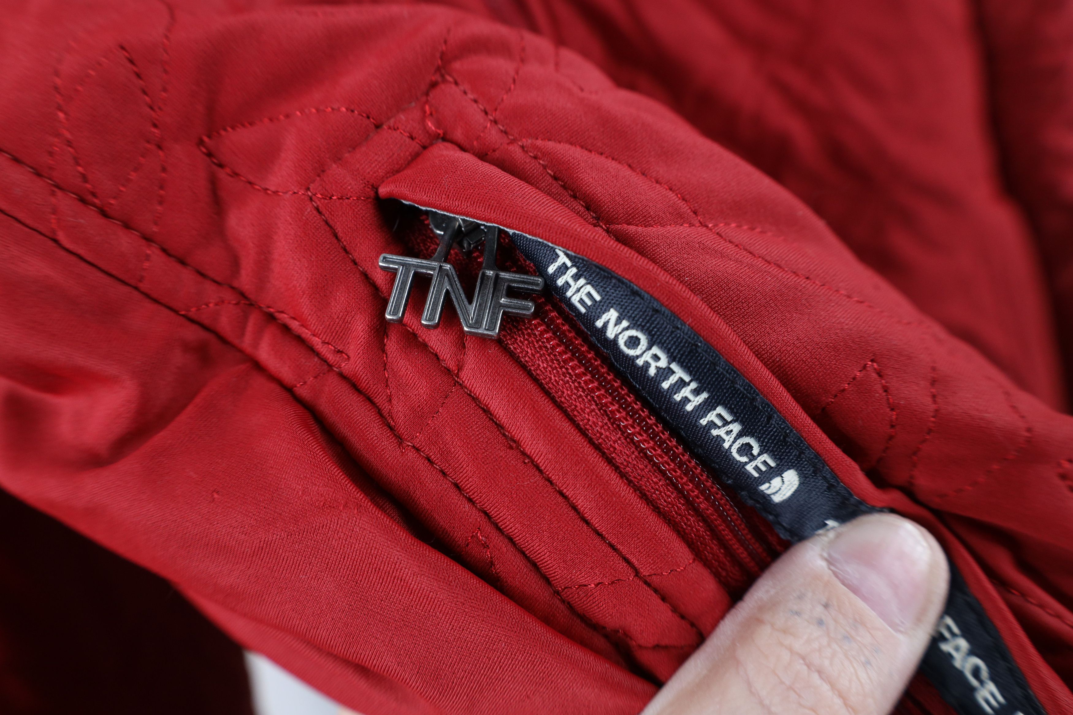 The North Face Vintage The North Face Flower Quilted Bomber Jacket Red Size L / US 10 / IT 46 - 6 Thumbnail