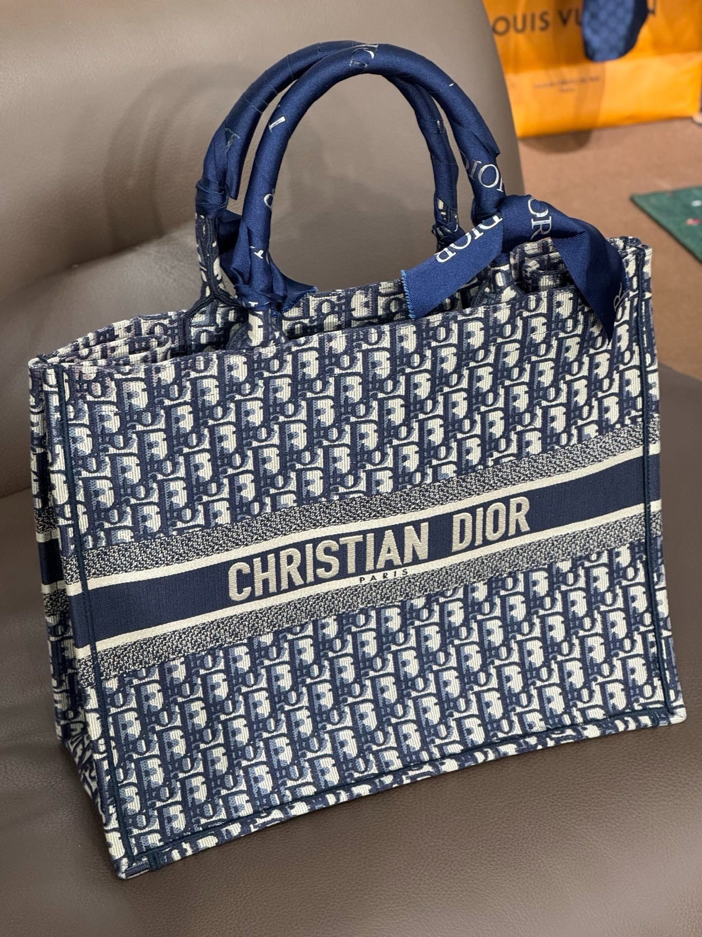 Dior Dior Canvas Embroidered Blue Shoulder Bag 43 Women Size ONE SIZE - 1 Thumbnail