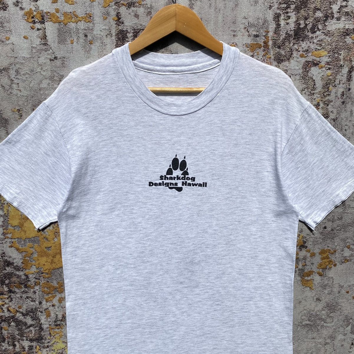 Vintage Vintage 90s Shark Dog Designs Hawaii Tee Rubber Slipper Dog Size US S / EU 44-46 / 1 - 8 Thumbnail