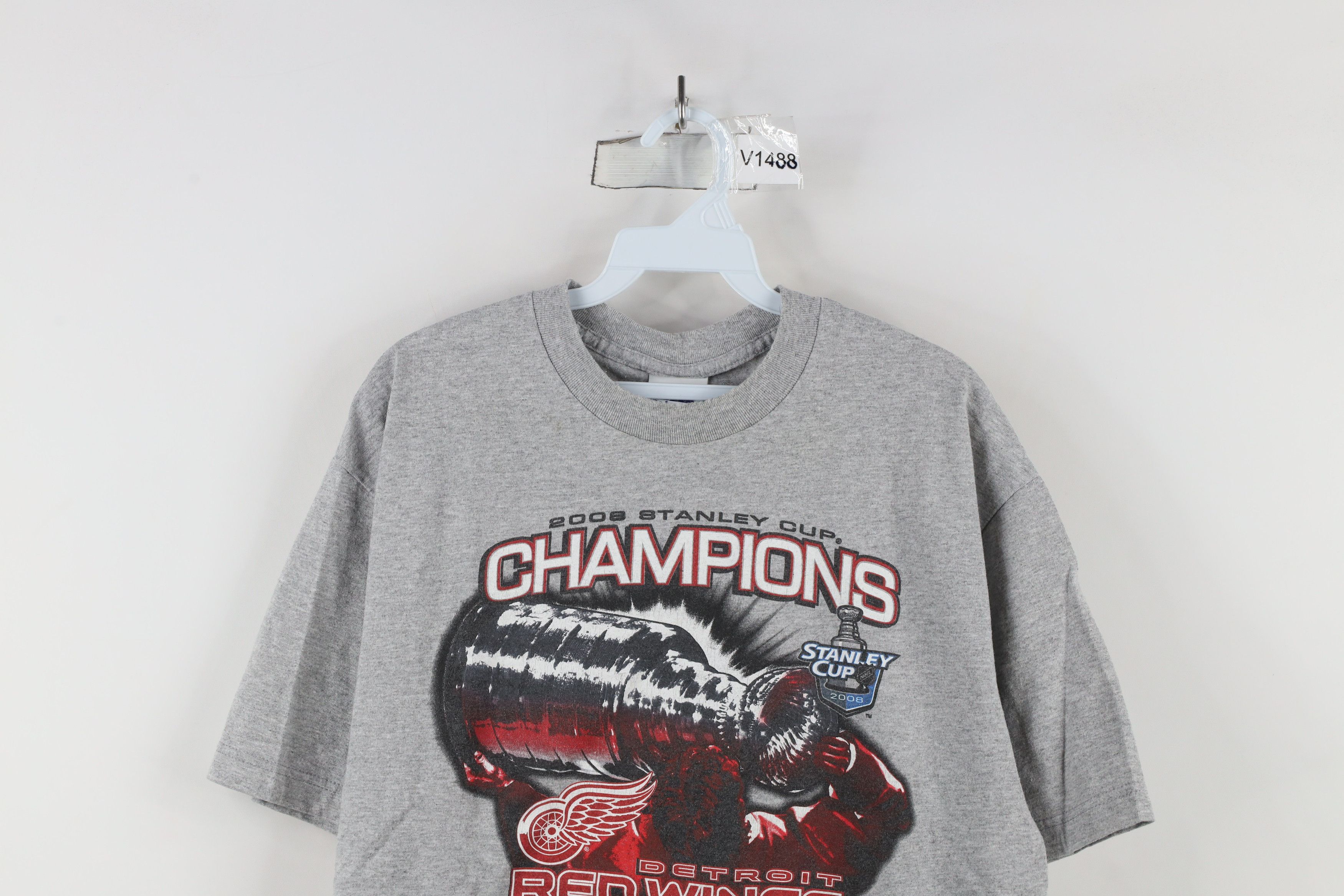 Vintage Vintage 2008 Stanley Cup Champ Detroit Red Wings T-Shirt Size US L / EU 52-54 / 3 - 2 Thumbnail