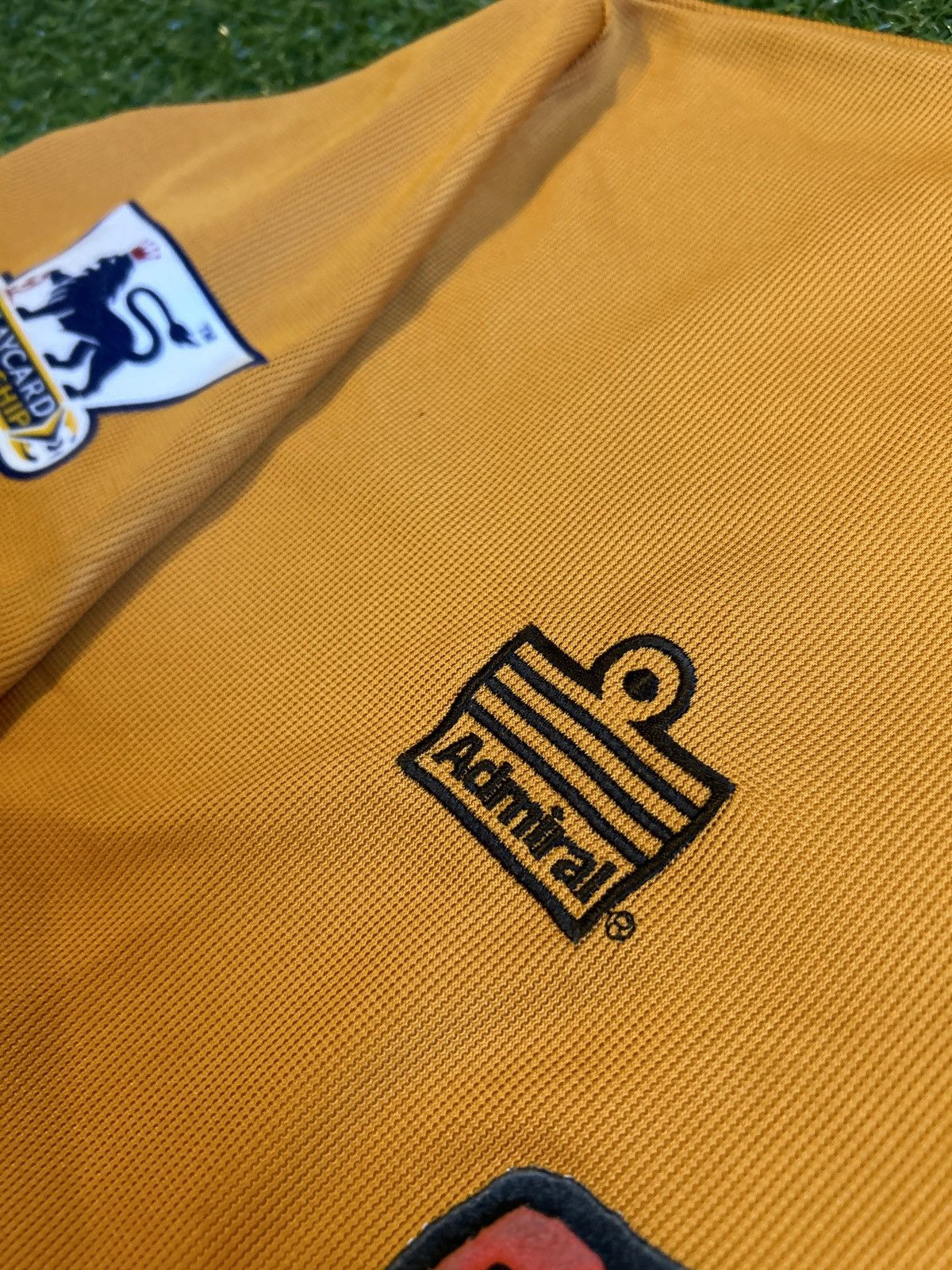 Vintage 03/04 Wolverhampton Wanderers FC Camara Home Shirt Size US L / EU 52-54 / 3 - 7 Thumbnail