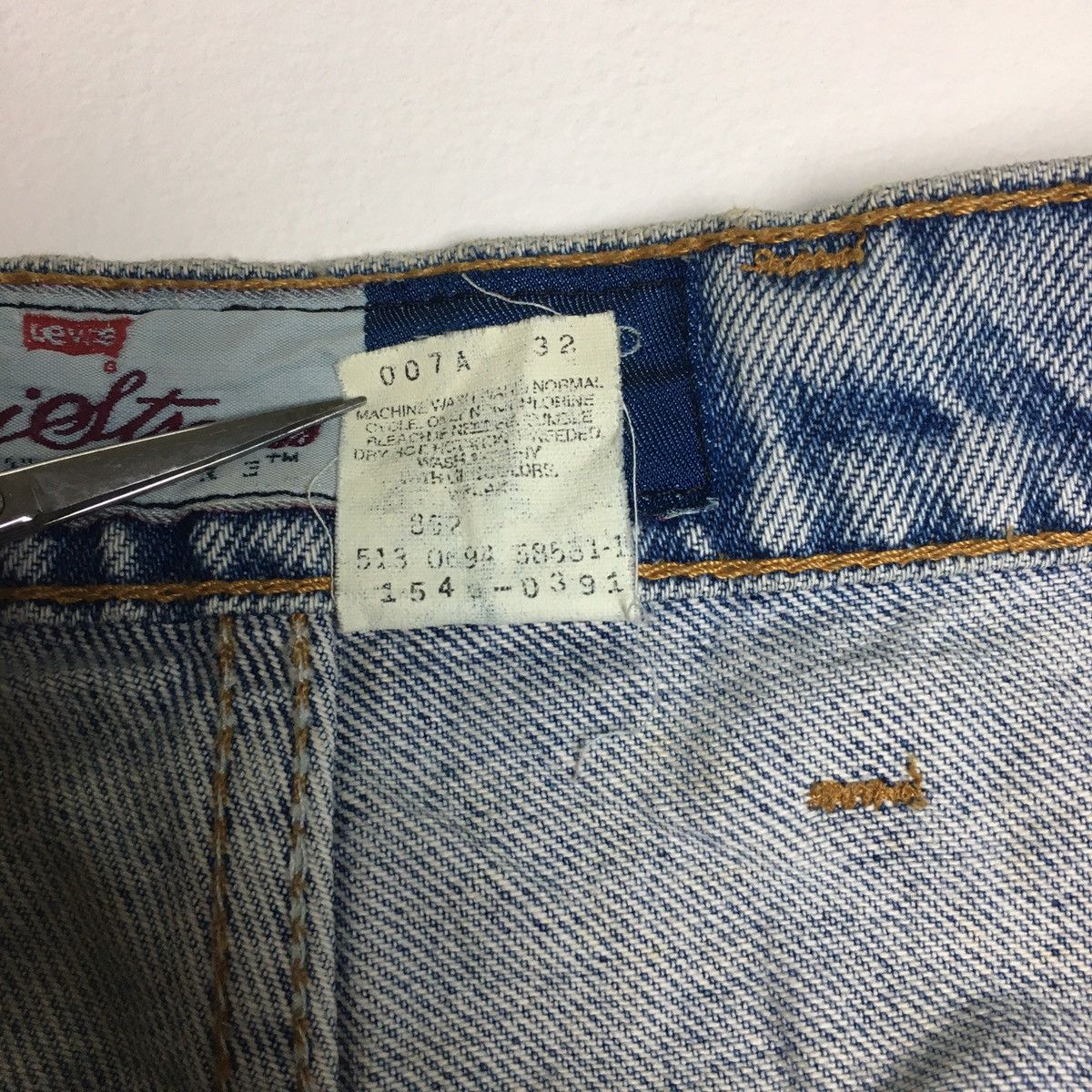 Levi's Vintage Clothing Vintage Levi’s 540 Relaxed Fit Orange Tab Sz 46/34 Size US 44 / EU 60 - 12 Thumbnail