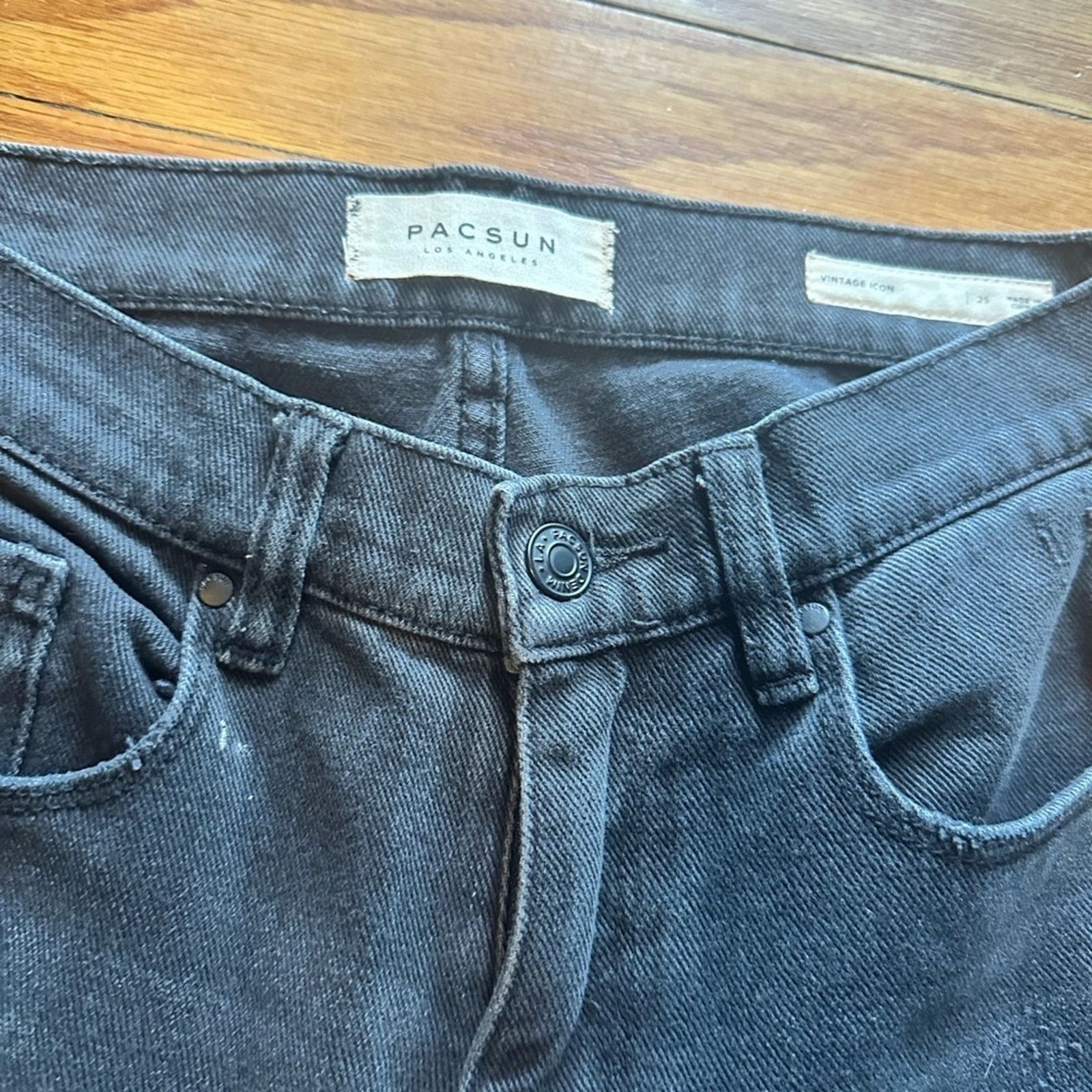 Pacsun Pacsun Vintage Icon Black Distressed High-Rise Jeans Raw Hem Size 25" / US 0 / IT 36 - 3 Thumbnail
