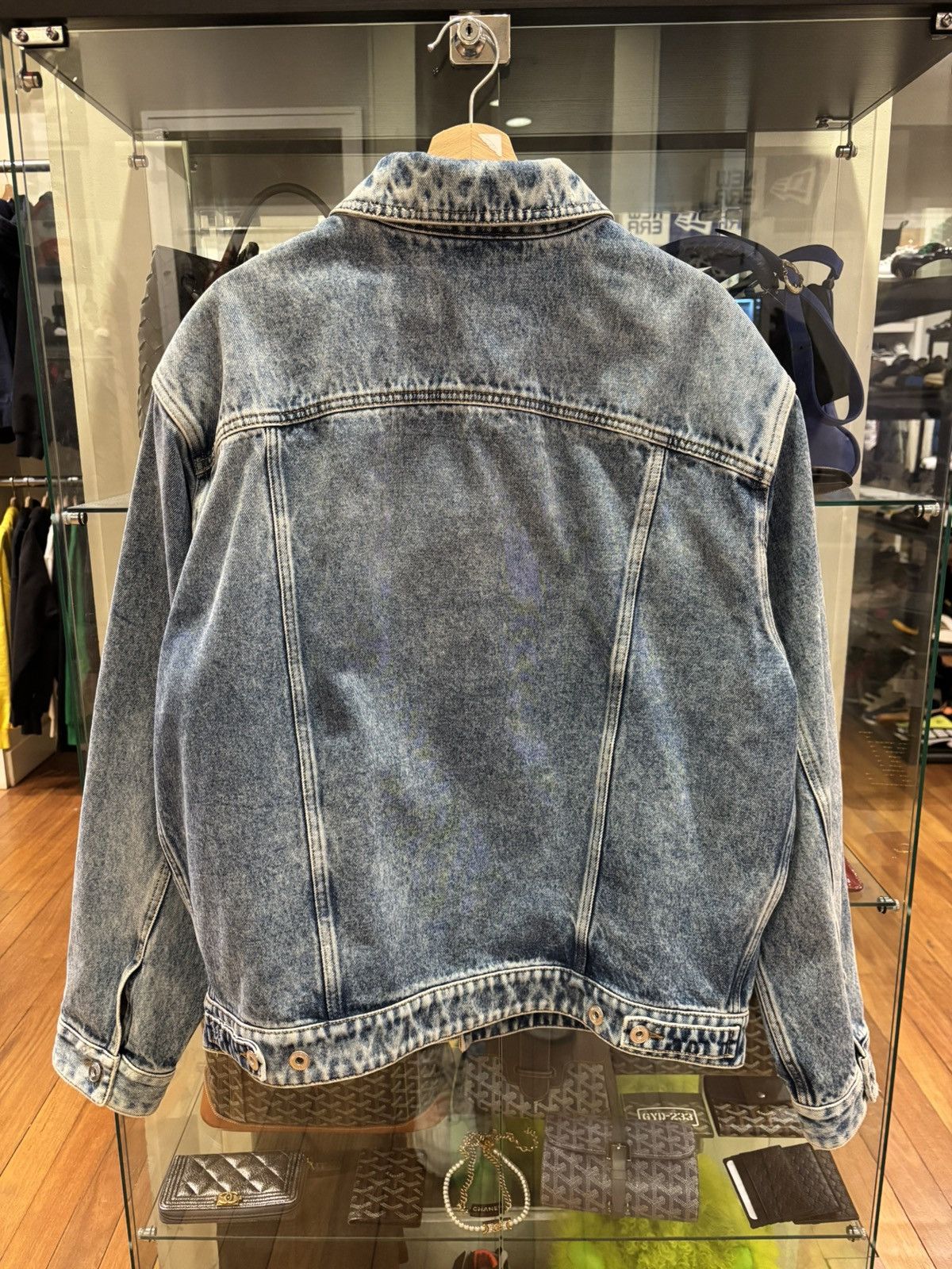 Valentino Valentino V LogoDenim Trucker Jacket Size US M / EU 48-50 / 2 - 2 Thumbnail