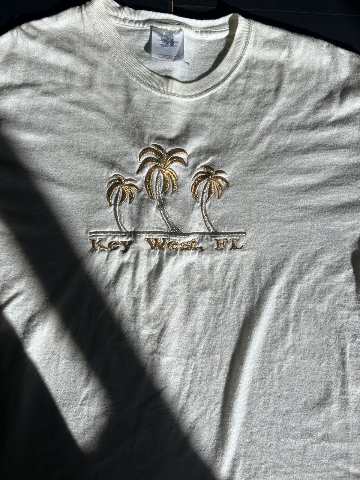 Vintage Vintage gold embroidered key west t shirt Size US L / EU 52-54 / 3 - 2 Thumbnail