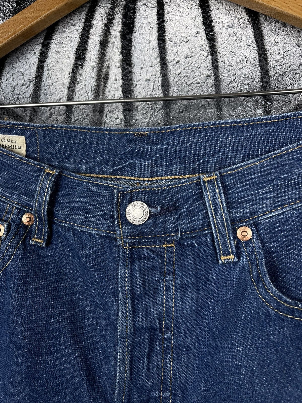 Levi's Levi’s Premium Lot 501 Jeans Shorts Men’s Size W29 Size US 29 - 8 Thumbnail