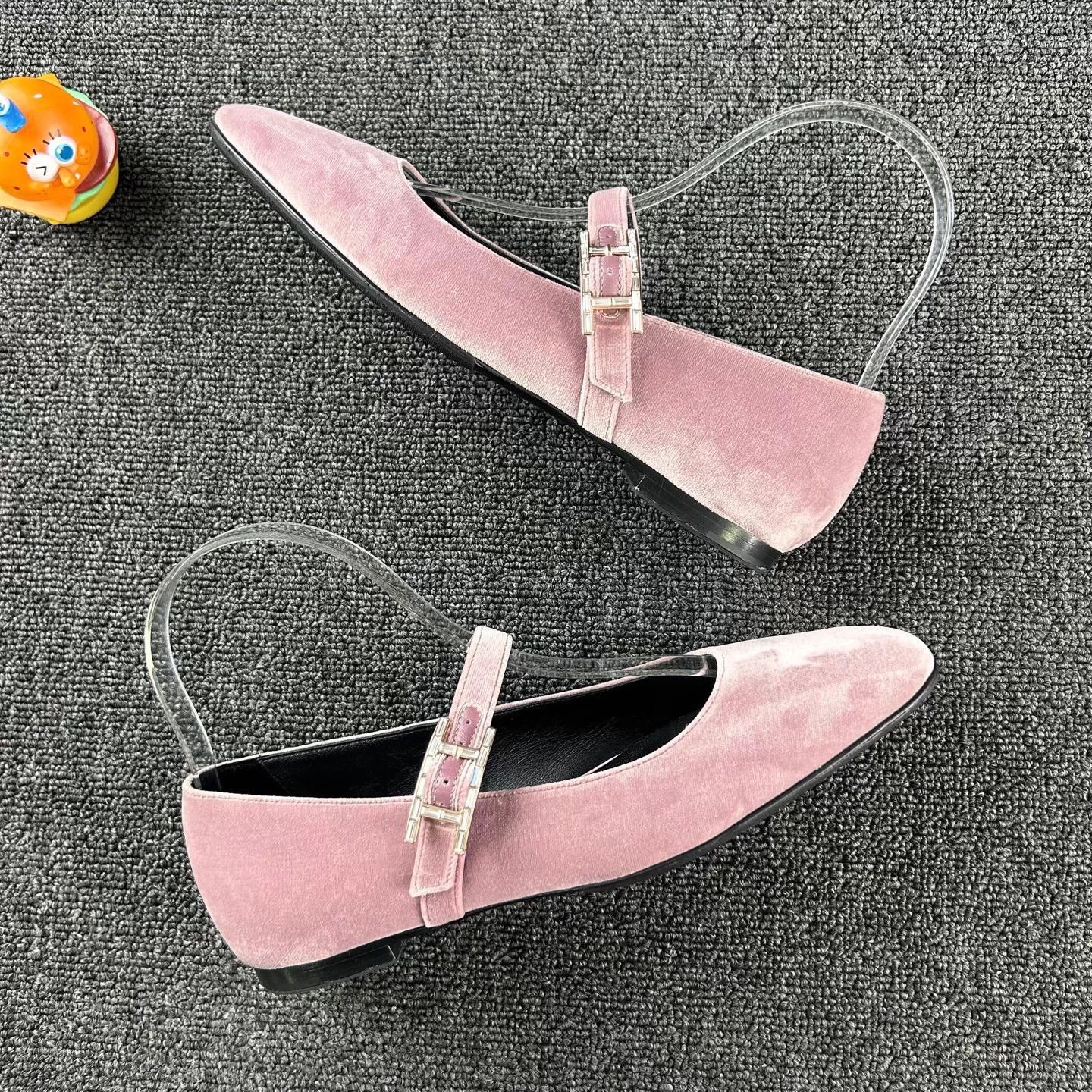 Hermes Hermes velvet Mary Janes 37 crystal buckle logo Size US 6 / IT 36 - 4 Thumbnail