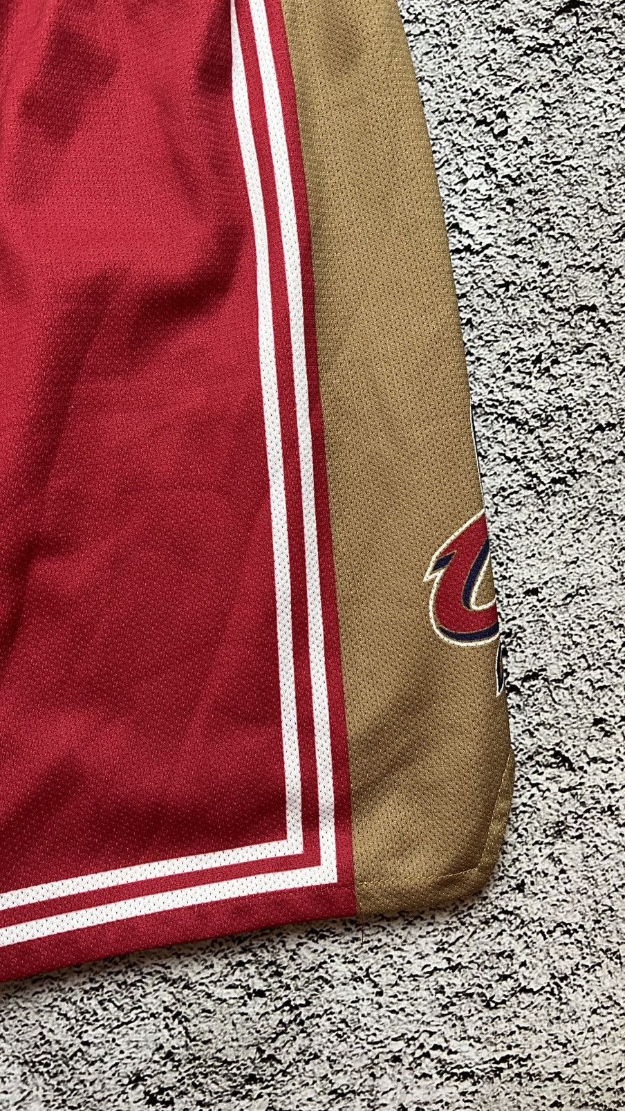 Champion VTG 90’s Cleveland Cavaliers NBA champion shorts Size US 34 / EU 50 - 4 Thumbnail