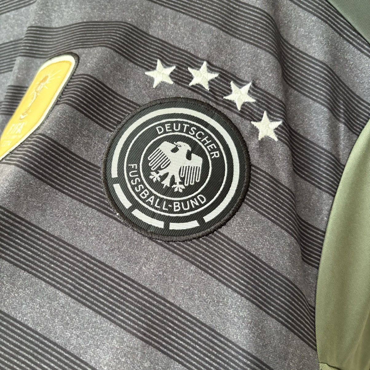 Vintage Germany Adidas #19 Gotze 2014 World Cup Jersey Blokcore Size US S / EU 44-46 / 1 - 5 Thumbnail