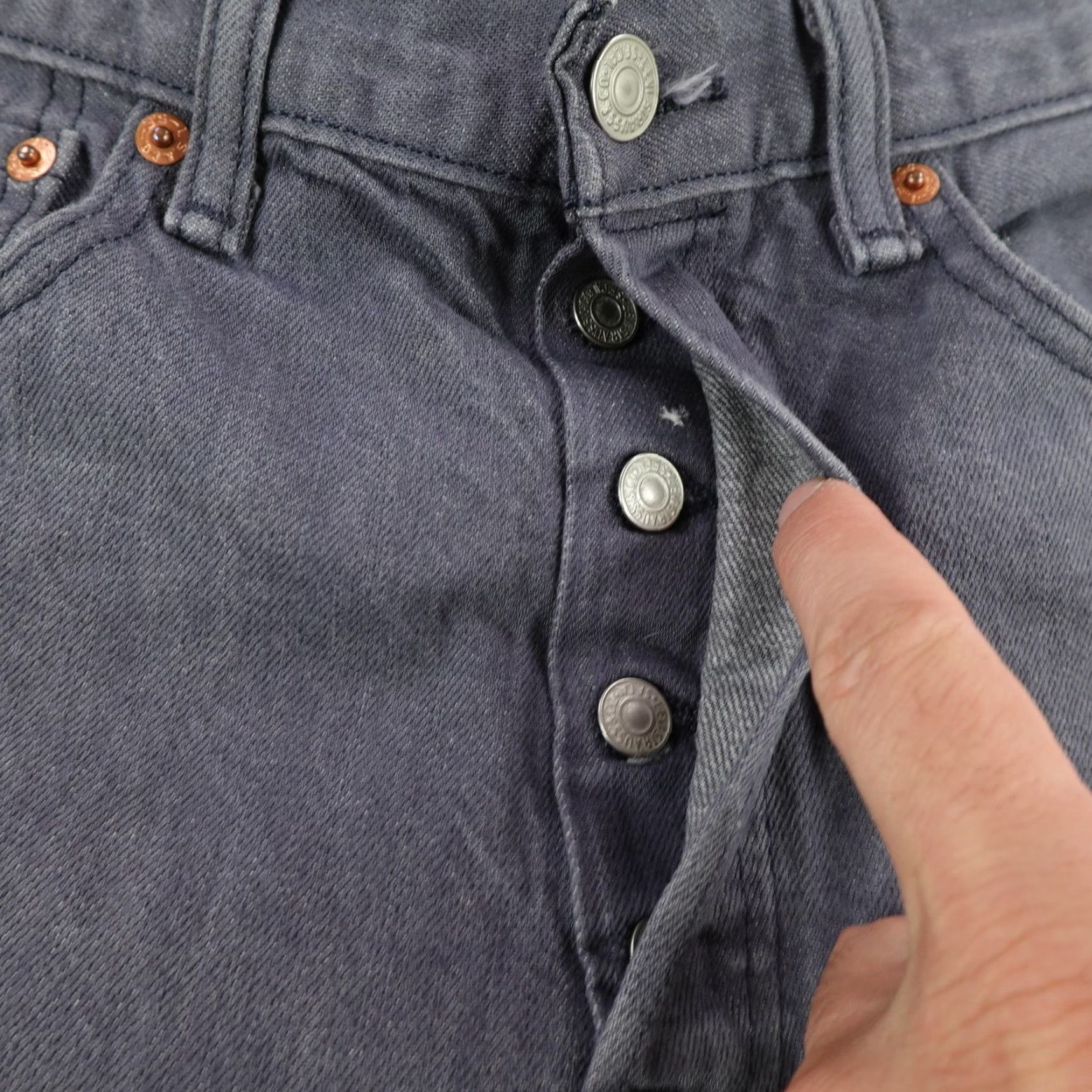 Levi's Levi's 501 Jeans Mens 30x30 Gray Straight Leg Cotton Button Fly White Oak Cone Denim Size US 30 / EU 46 - 4 Thumbnail