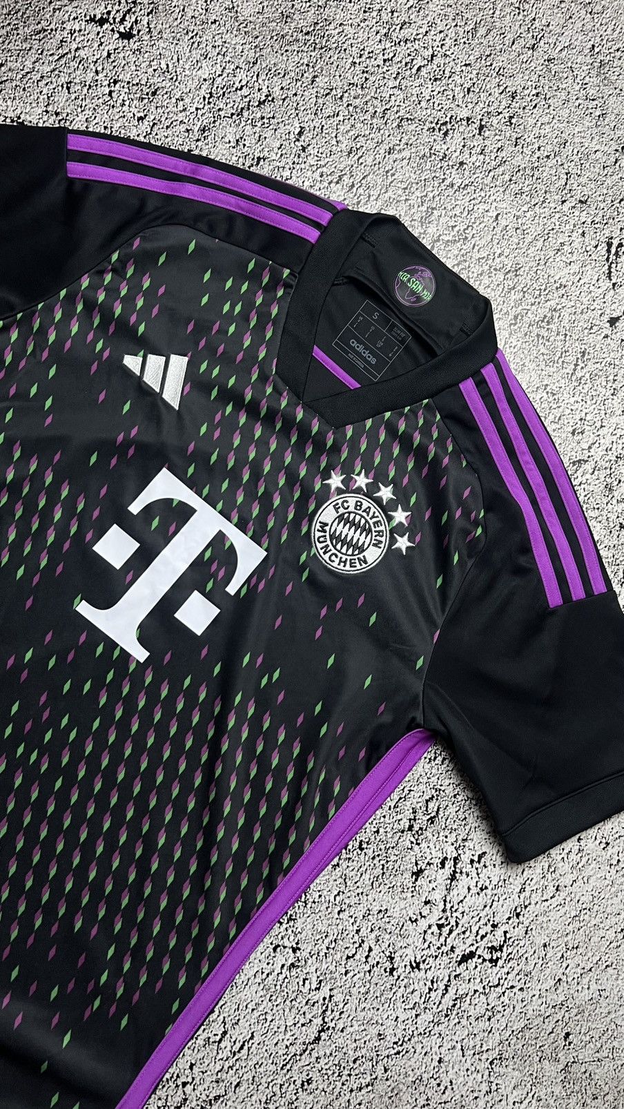 Adidas 2023 - 2024 Bayern Munchen Munich adidas jersey Size US S / EU 44-46 / 1 - 2 Thumbnail