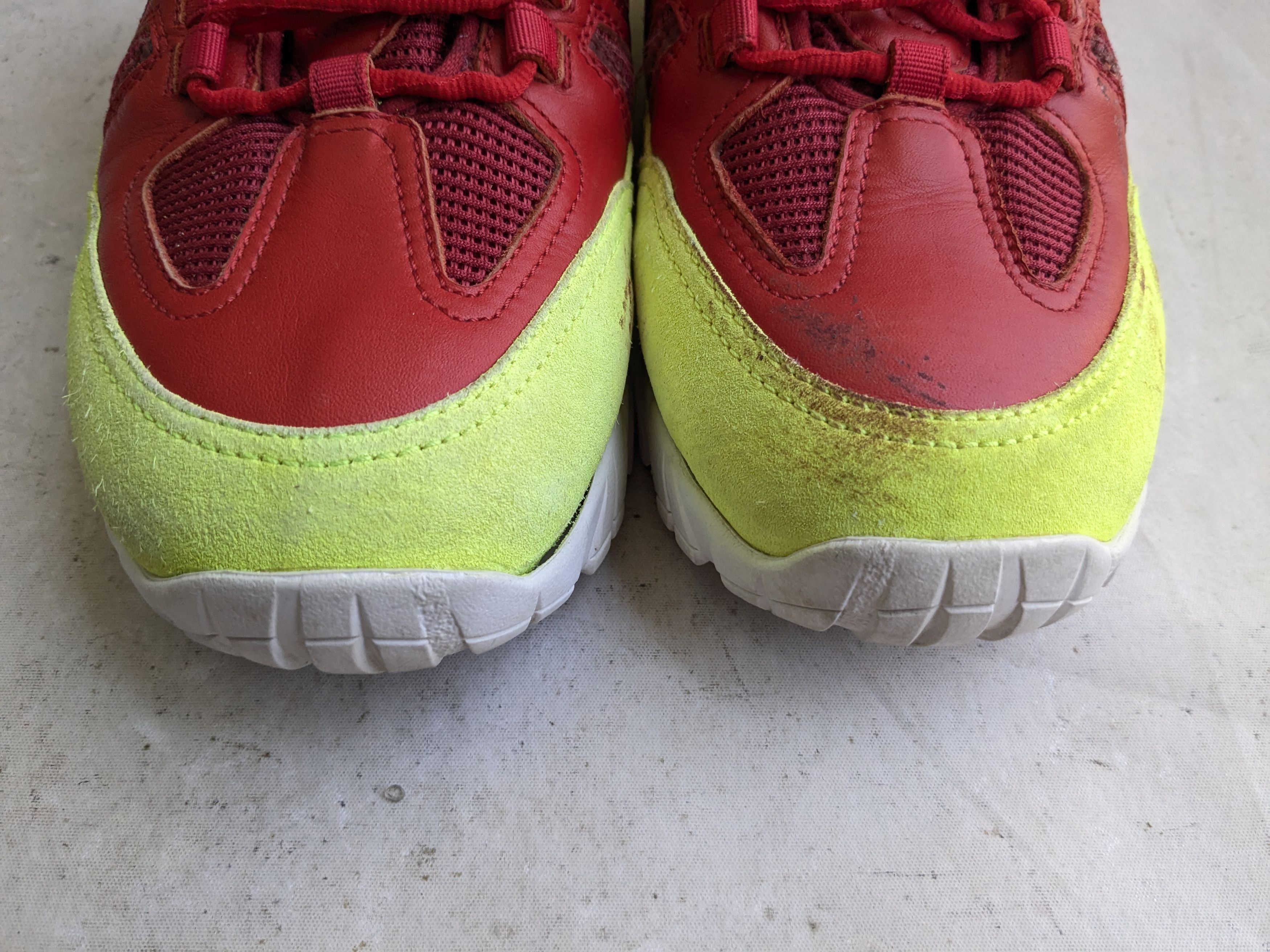 Maison Margiela Maison Margiela Security Sneakers 11 44 Red Green Size US 11 / EU 44 - 2 Thumbnail