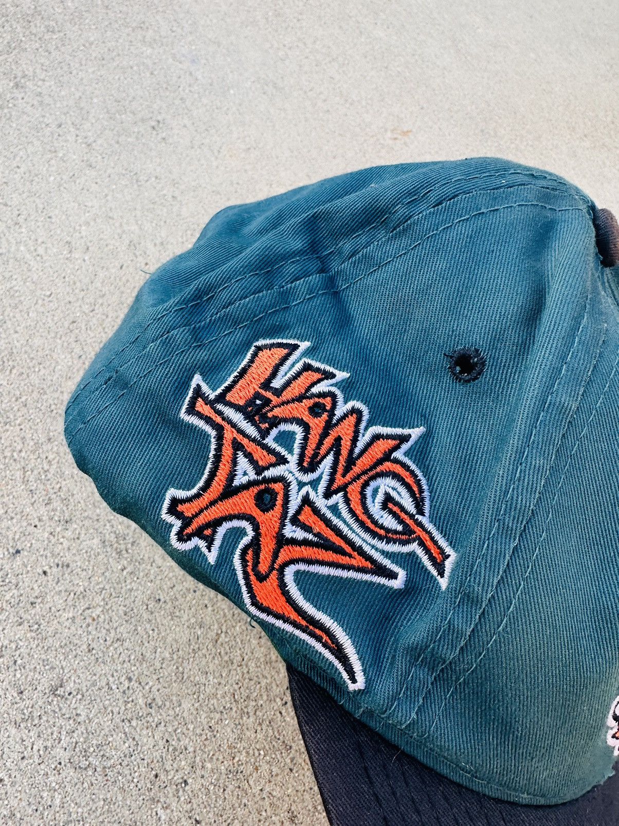 Vintage × Warner Bros Vintage Taz Hat SnapBack 90s Looney Tunes Dad Tasmanian Size ONE SIZE - 4 Thumbnail