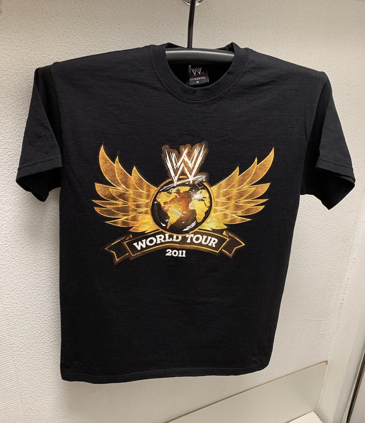 WWE Wwe wwfc vintage tour t-shirt 2011 M sz wrestling Size US M / EU 48-50 / 2 - 1 Thumbnail