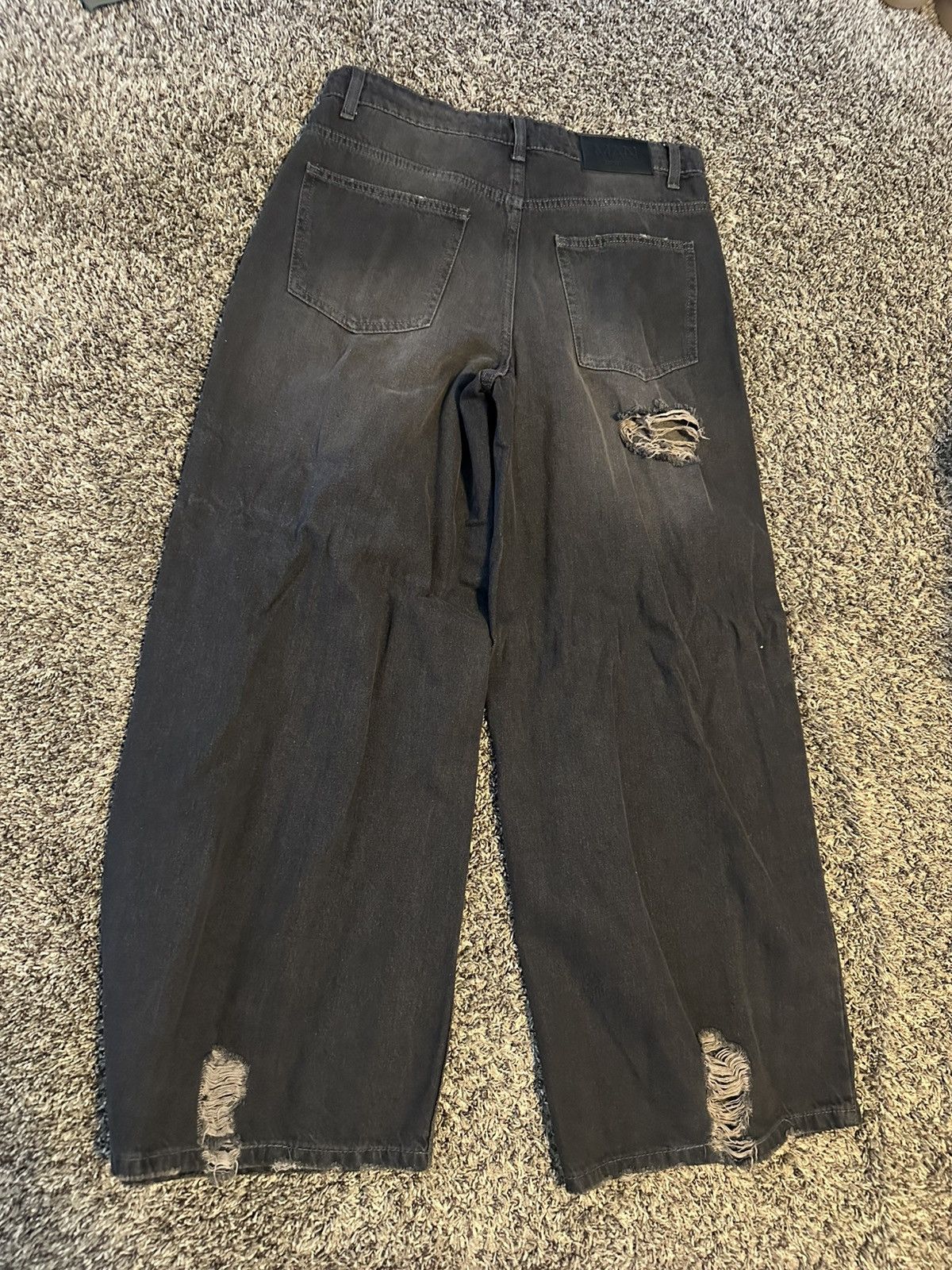 Boohoo BoohooMAN Extreme Baggy Ripped Wash Black Jeans Size 32 Men Size US 32 / EU 48 - 4 Thumbnail