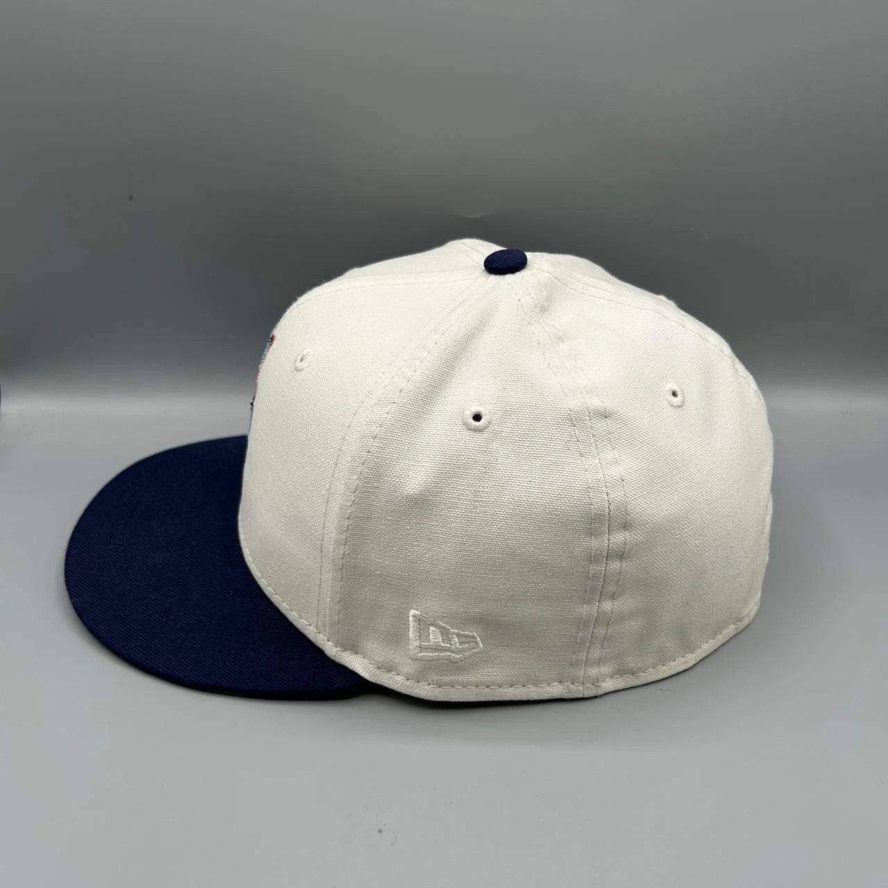 New Era Seattle Mariners Hat Men 7 1/2 White Blue MLB Fitted Cap Size ONE SIZE - 7 Thumbnail