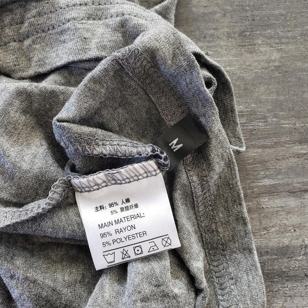 Shein Grey SHEIN Classic Vneck Short Sleeve Size M / US 6-8 / IT 42-44 - 3 Thumbnail